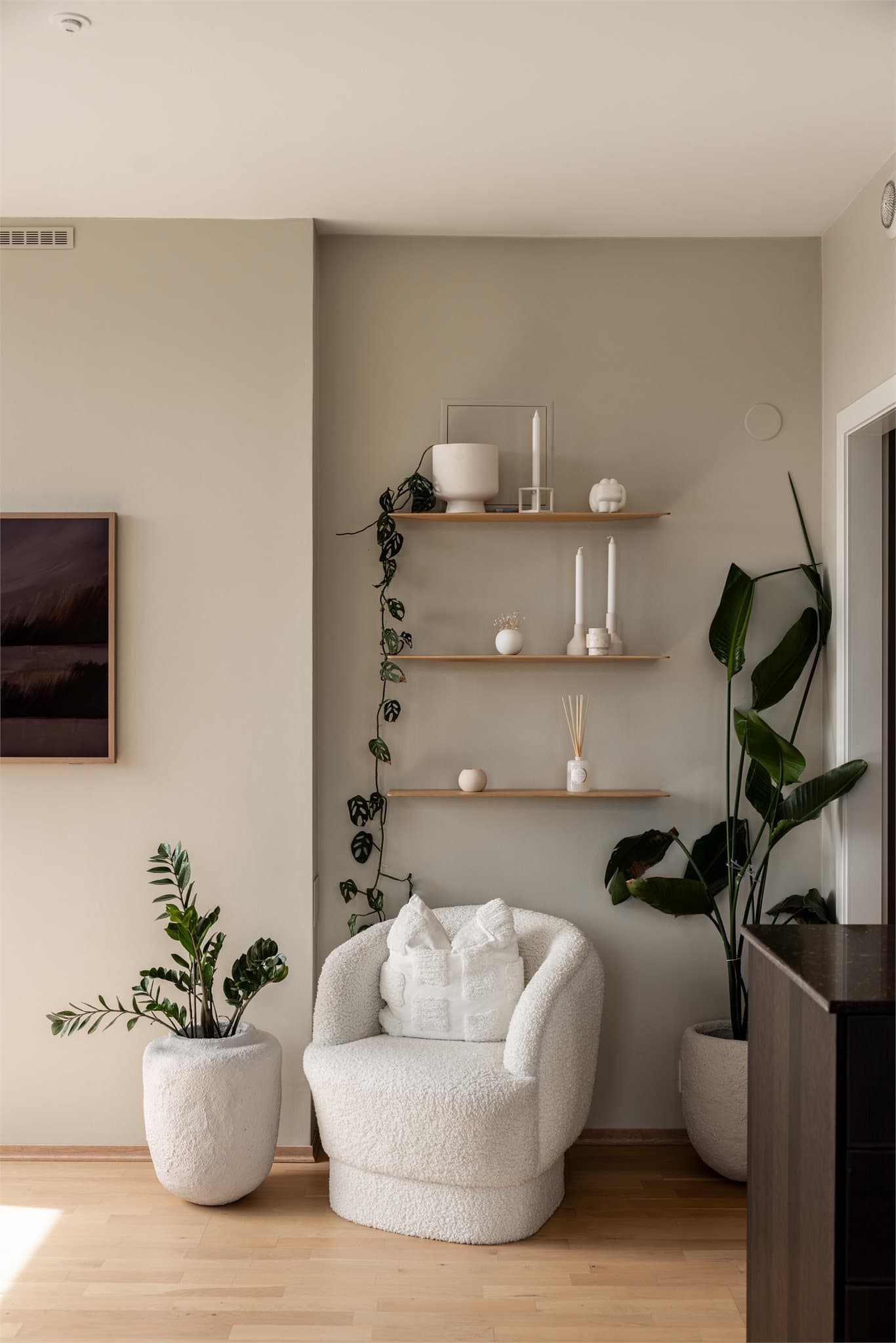 Lekre detaljer, generøs takhøyde og gjennomtenkte fargevalg.