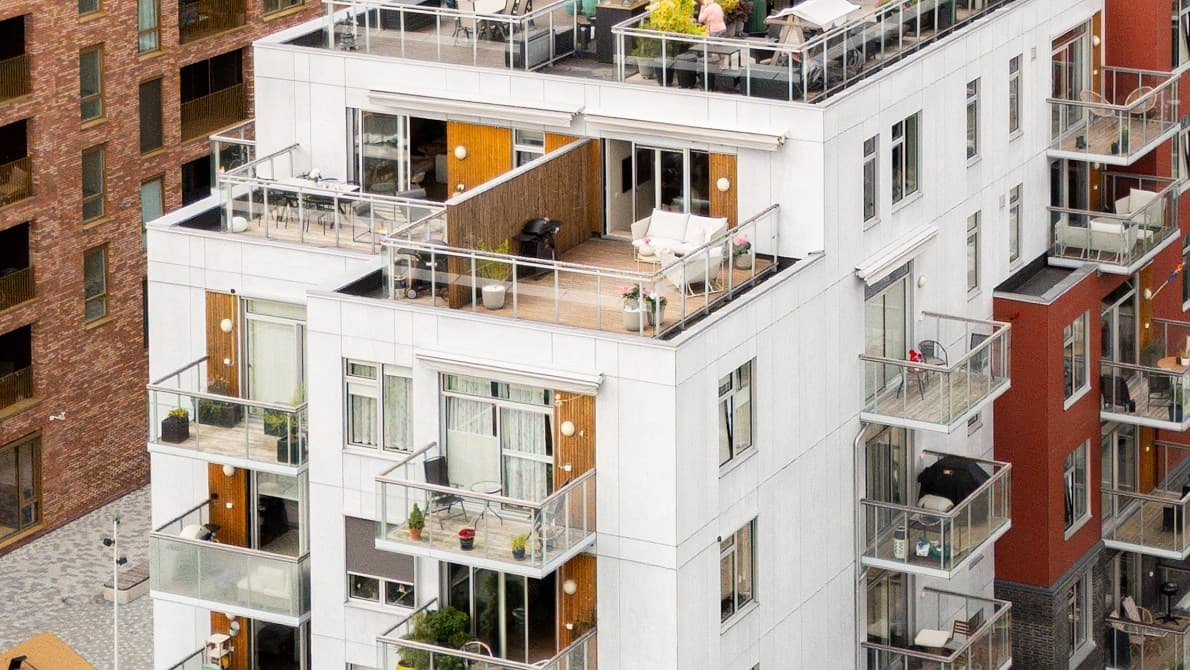 Dette populære området i Oslo kombinerer urbant byliv med grønne omgivelser, og byr på et mangfold av restauranter, parker og servicetilbud.