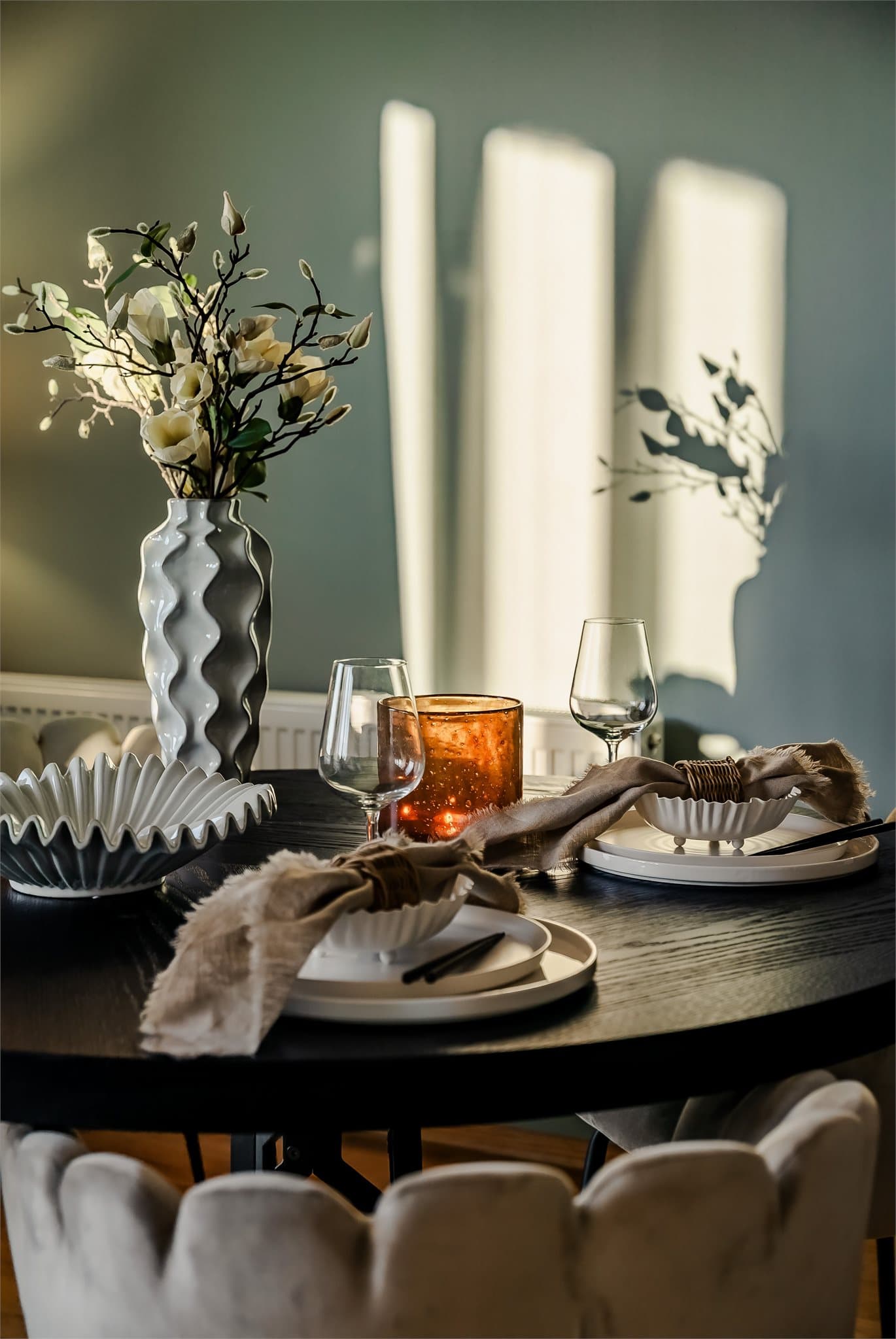 Kabel-TV og internett er inkludert i de månedlige felleskostnadene.