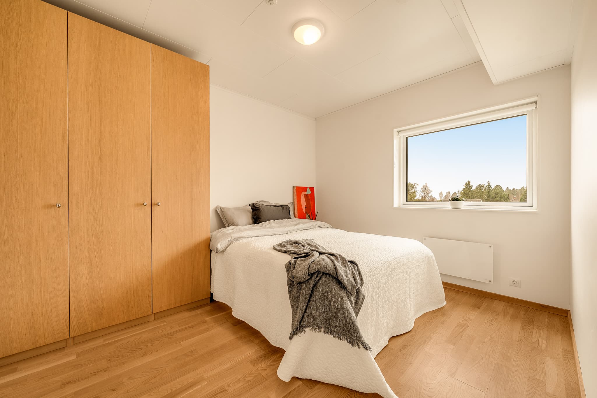 Leiligheten har to soverom av god størrelse.