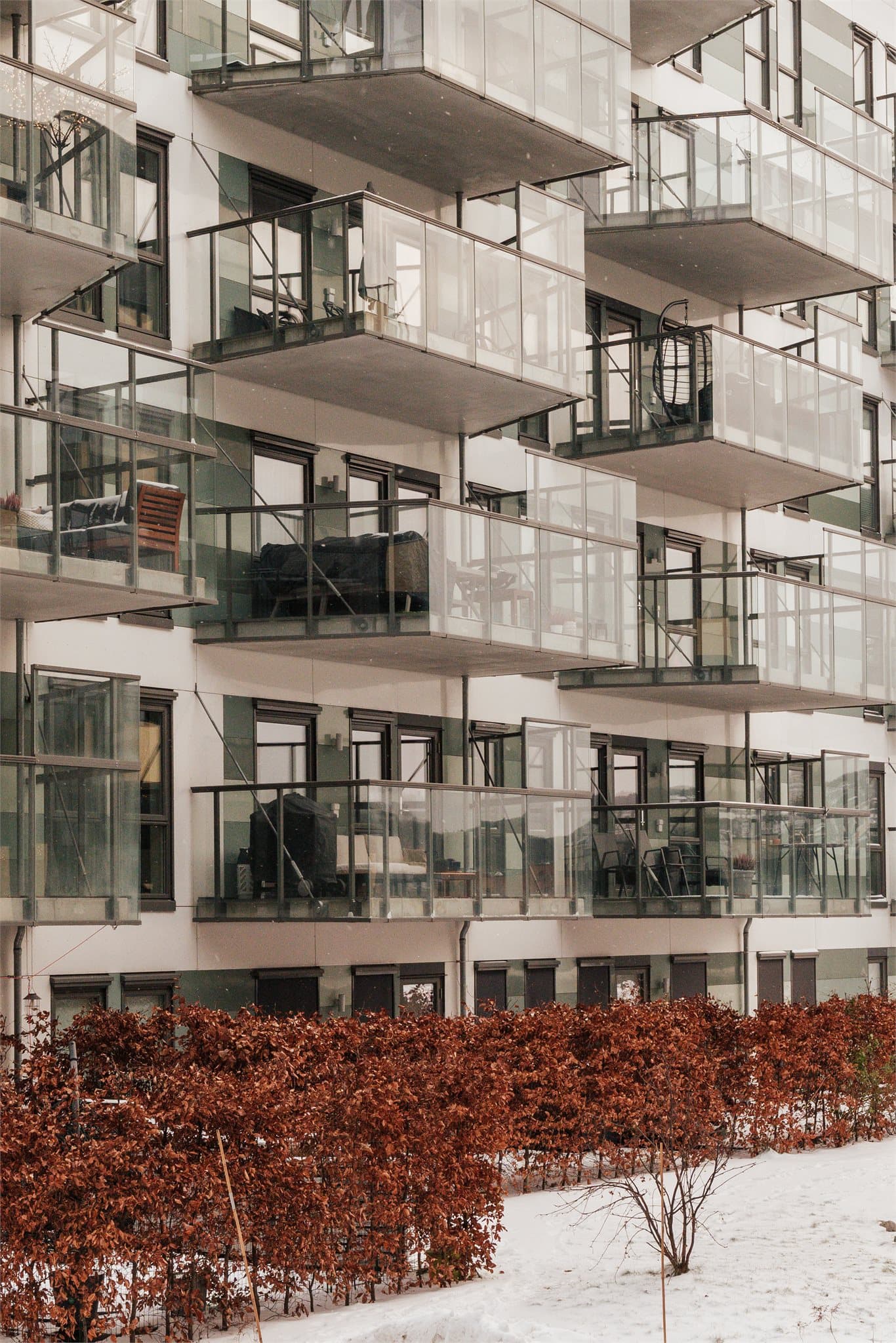 Moderne arkitektur og solide materialvalg preger Utsiktskvartalet. Bygget fra 2018 fremstår som svært velholdt og ligger skjermet til i hjertet av populære Tiedemannsbyen.