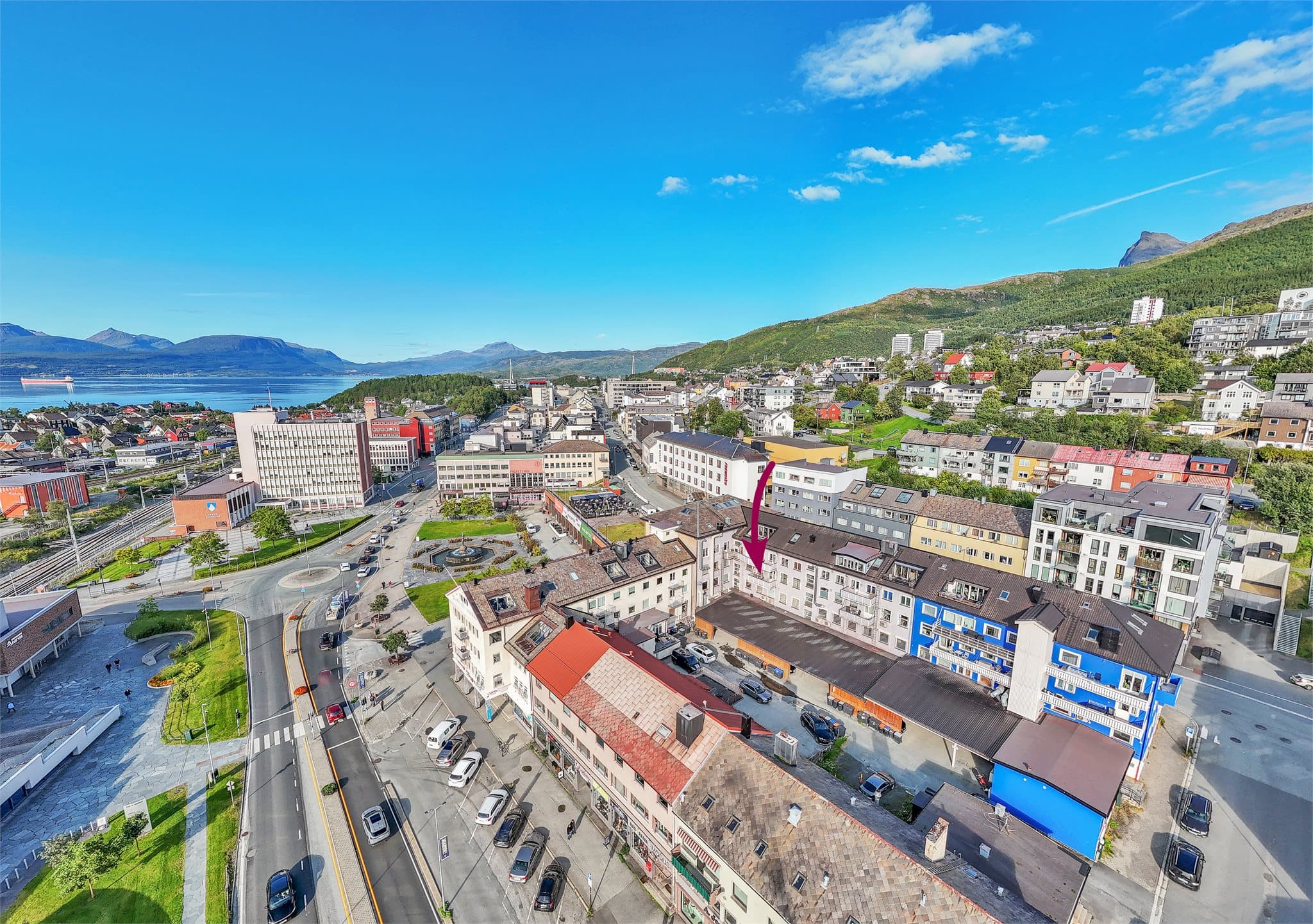 Kort vei til offentlig transport, med bussterminalen 6 minutter unna.