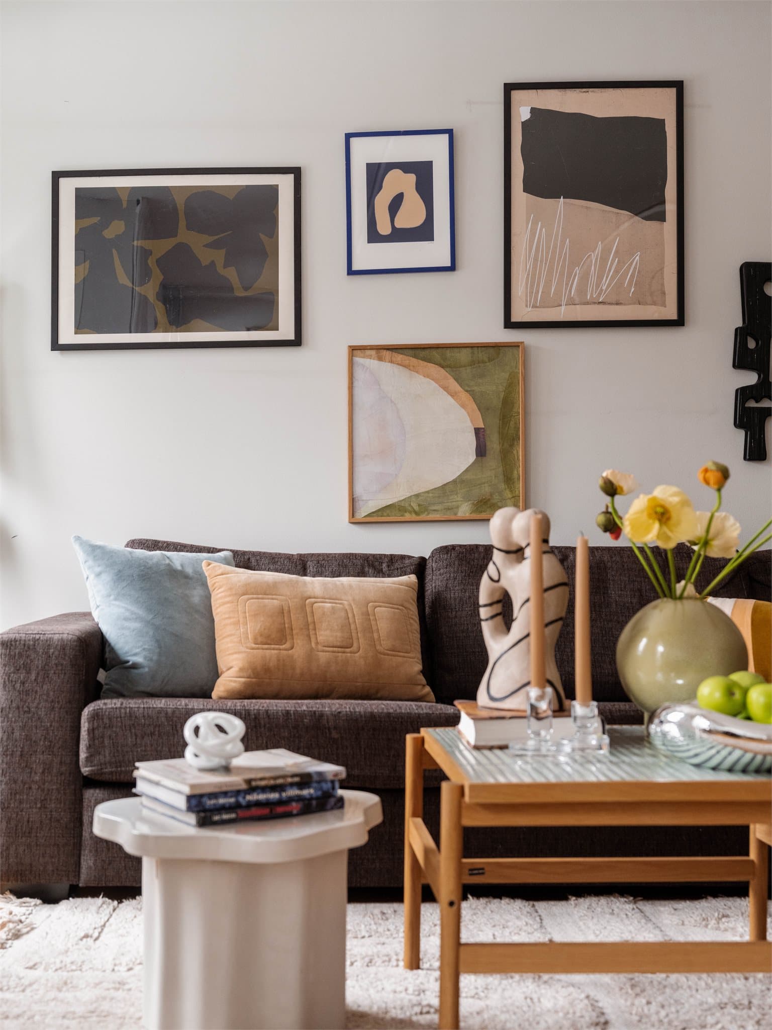 Her bor dere i idylliske omgivelser på Grünerløkka - rett ved Oslos mest yrende kaféliv, og bydelens grønne lunger, samtidig med et rikt kollektivtilbud.