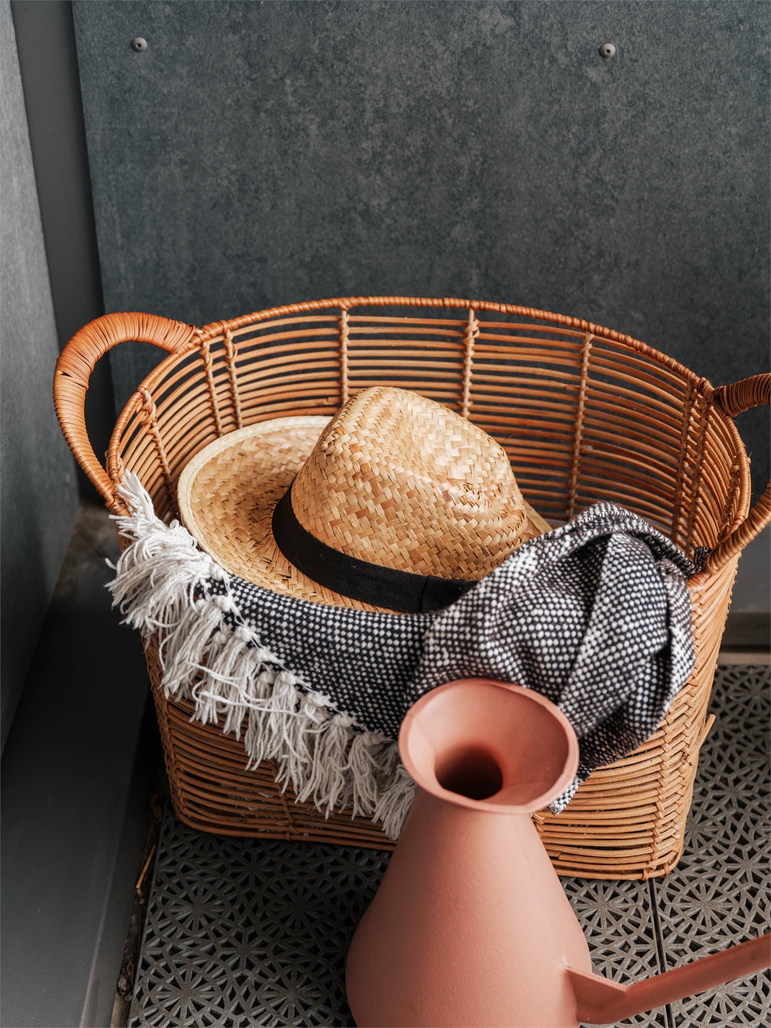 Balkongen er en naturlig forlengelse av oppholdsarealet på sommerstid !