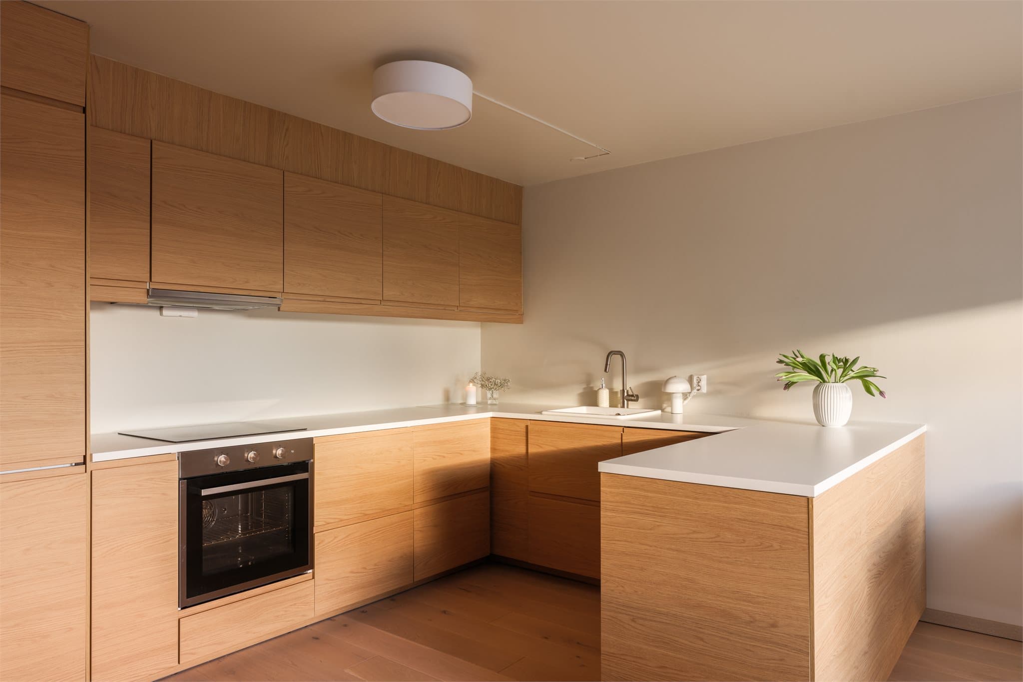 Kjøkkeninnredningen fra Ikea ble oppgradert i 2024 med nye fronter og benkeplate.