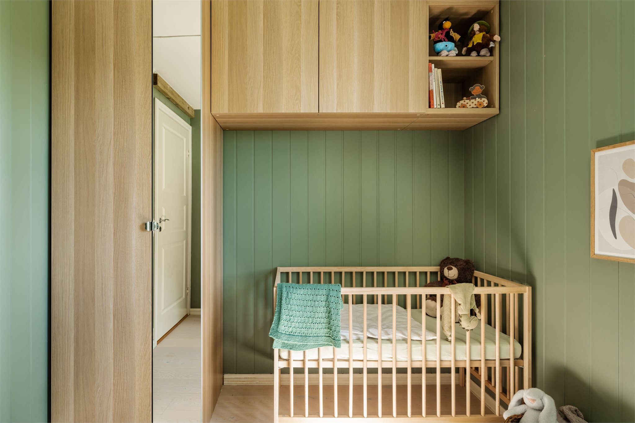 Praktisk garderobeskap fra IKEA, montert i 2023.