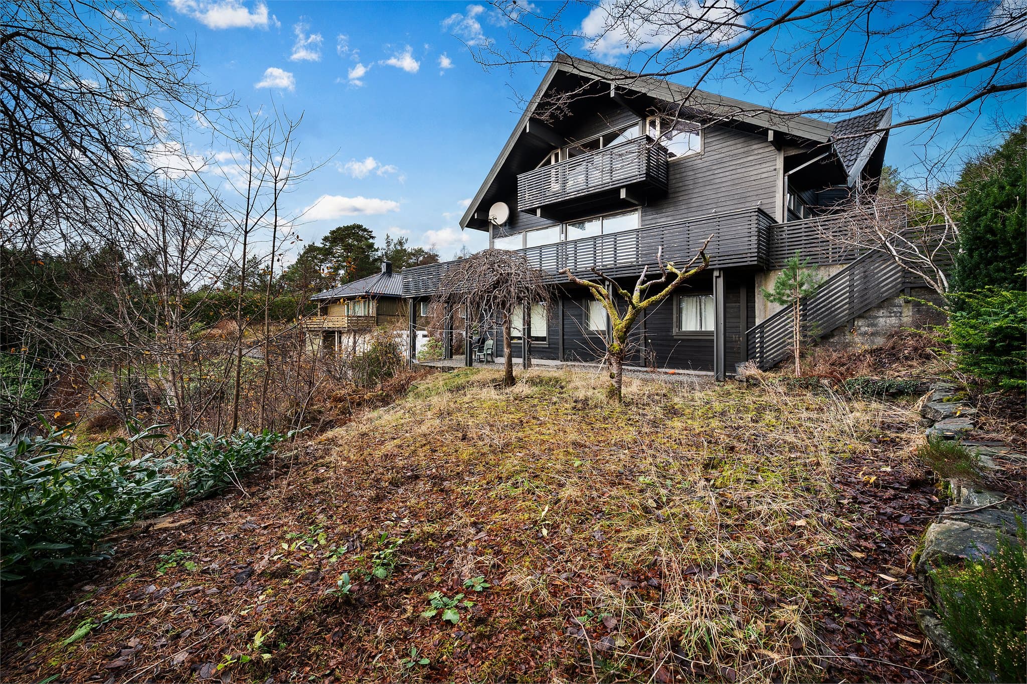 - Emera eiendomsmegling v/Erlend Stokmo har gleden av å presentere Tjørnhaugen 76 -