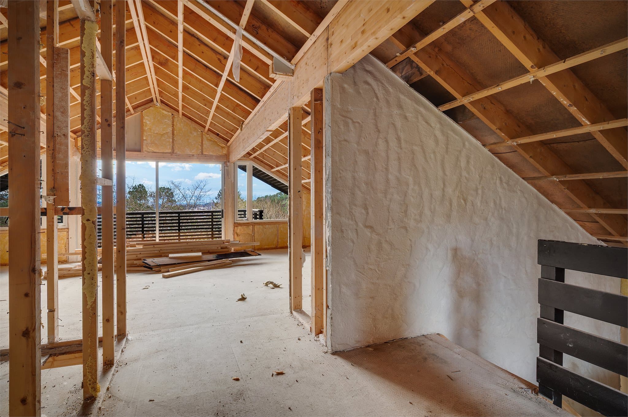 - Emera eiendomsmegling v/Erlend Stokmo har gleden av å presentere Tjørnhaugen 76 -