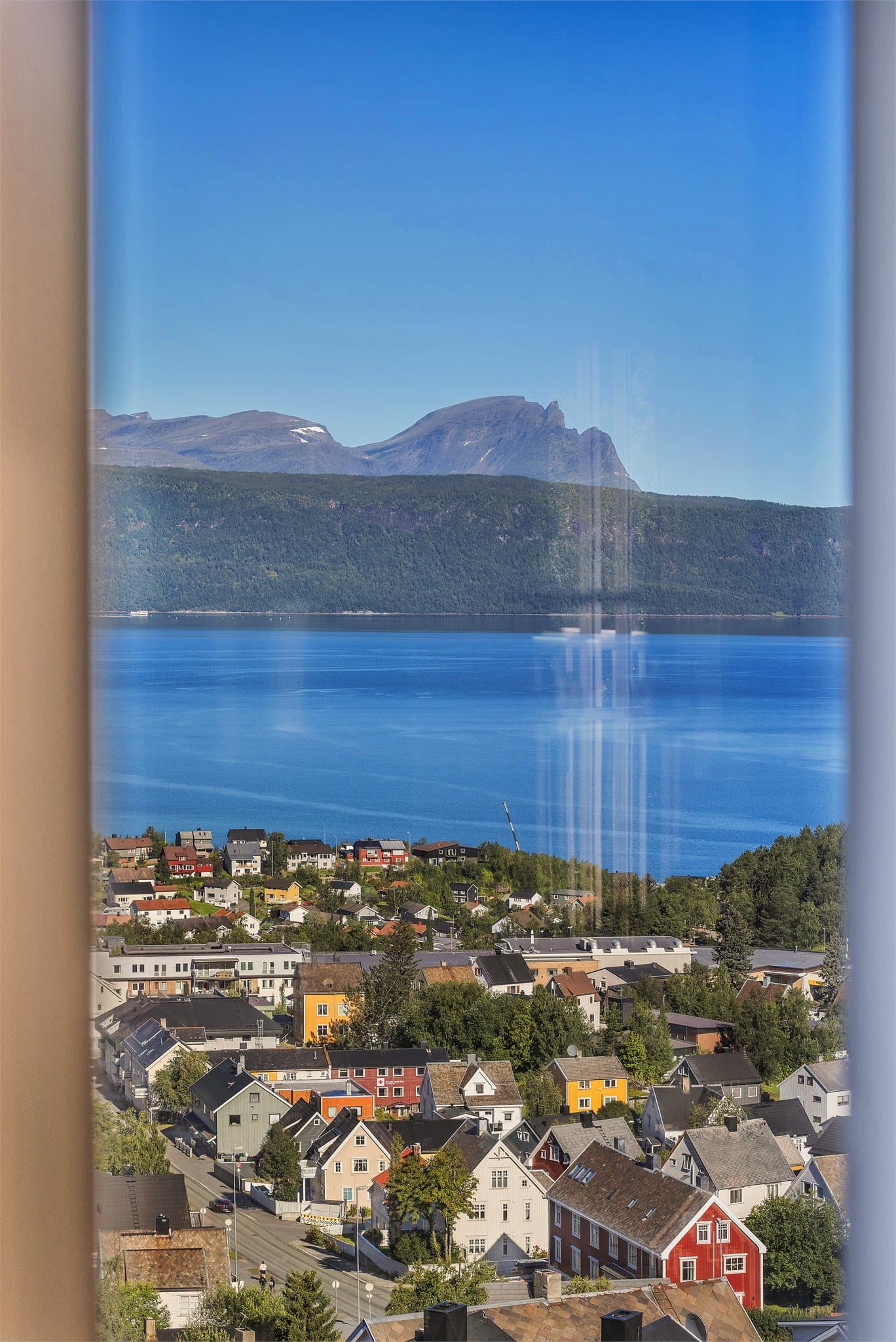 Utsikt over fjorden.