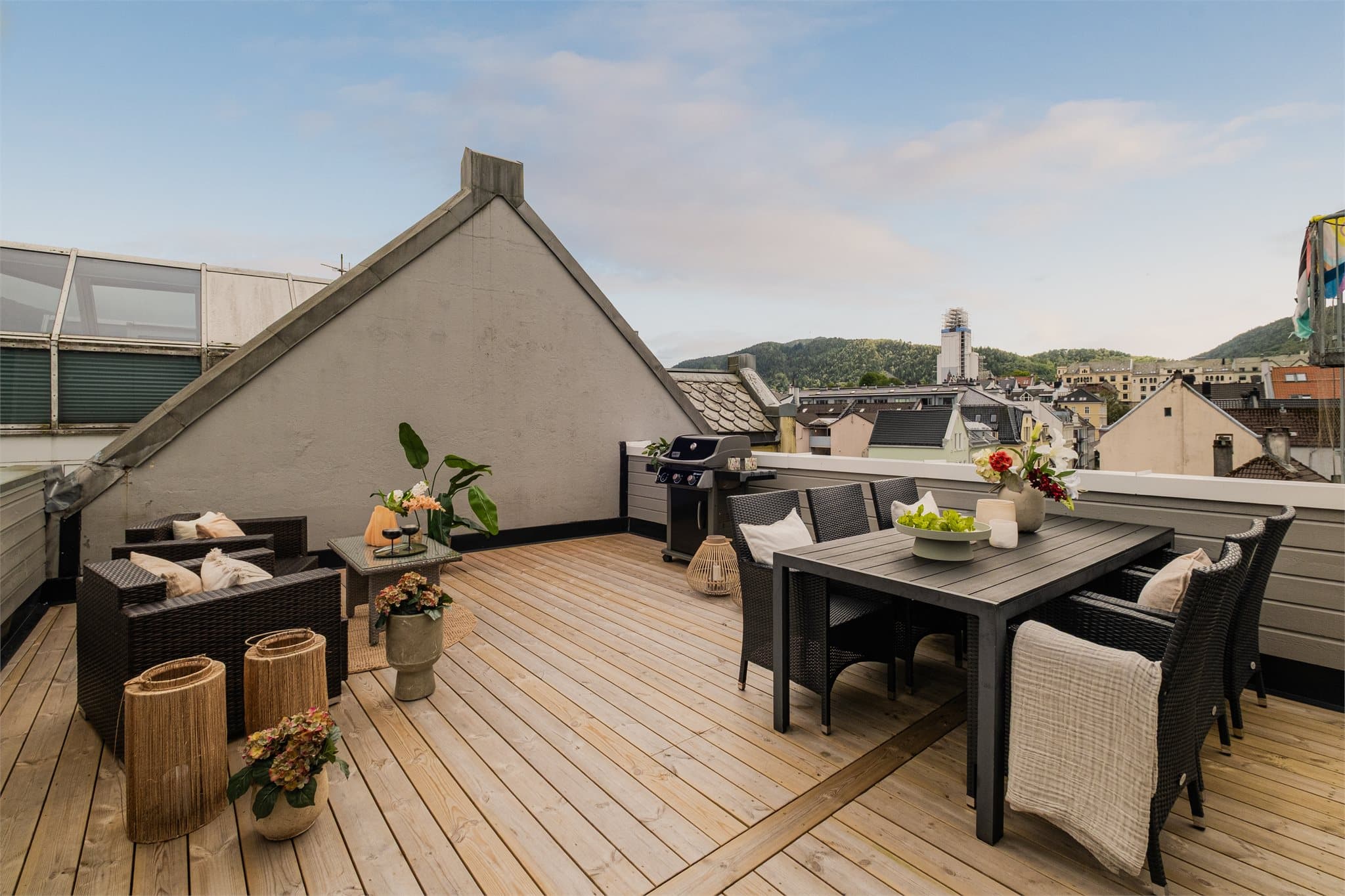 - Sameiet har en nydelig felles takterrasse som kan benyttes av beboere -