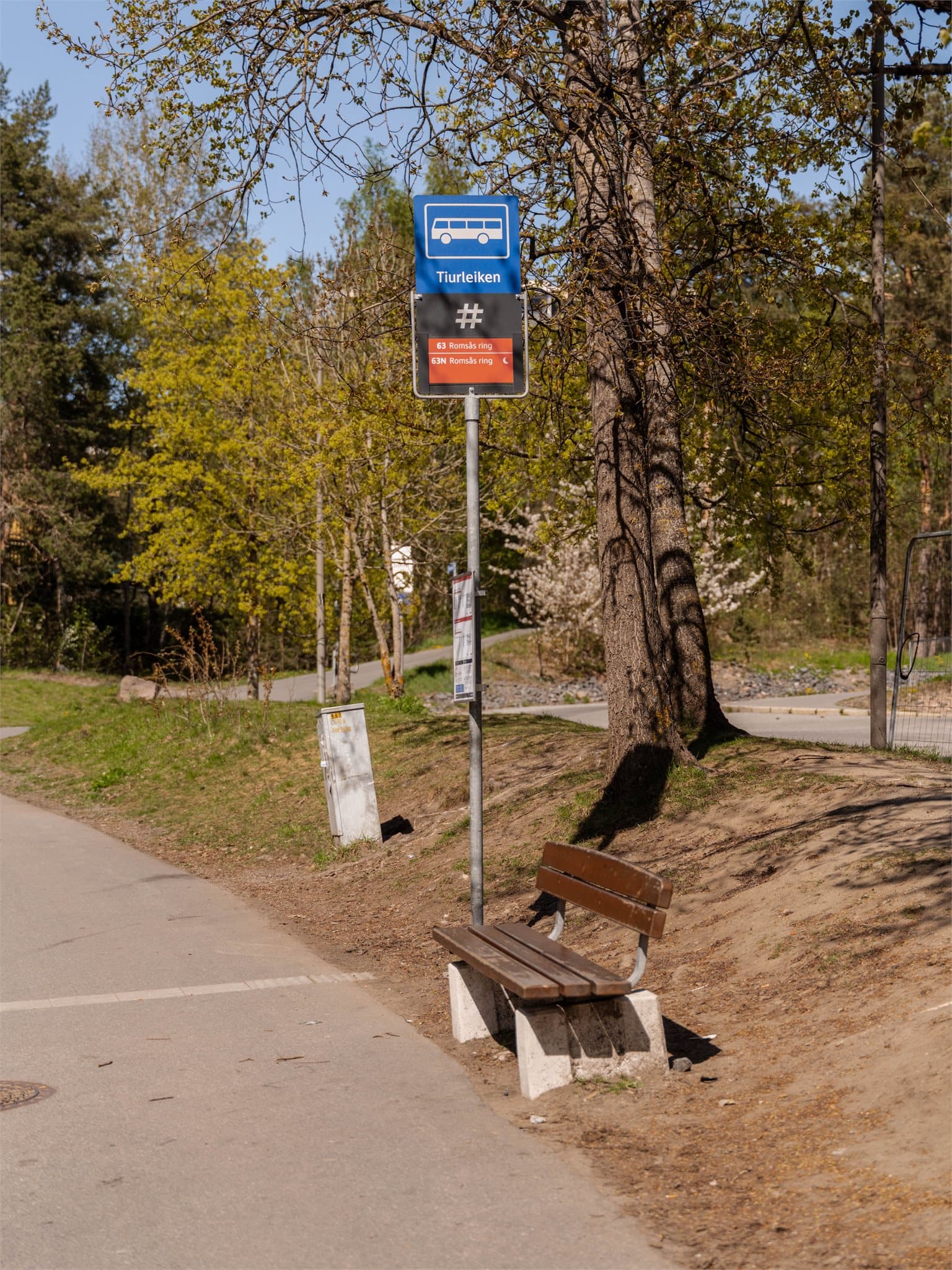 Området har nærhet til både buss og t-bane.