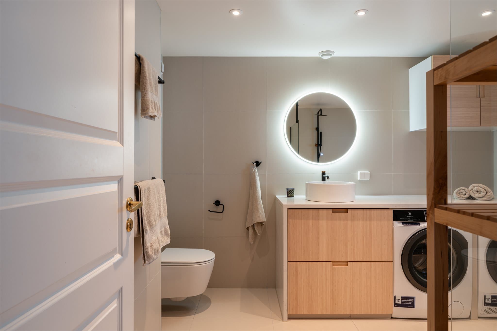 Badet ble profesjonelt pusset opp i 2021, med dokumentasjon på utførelsen.