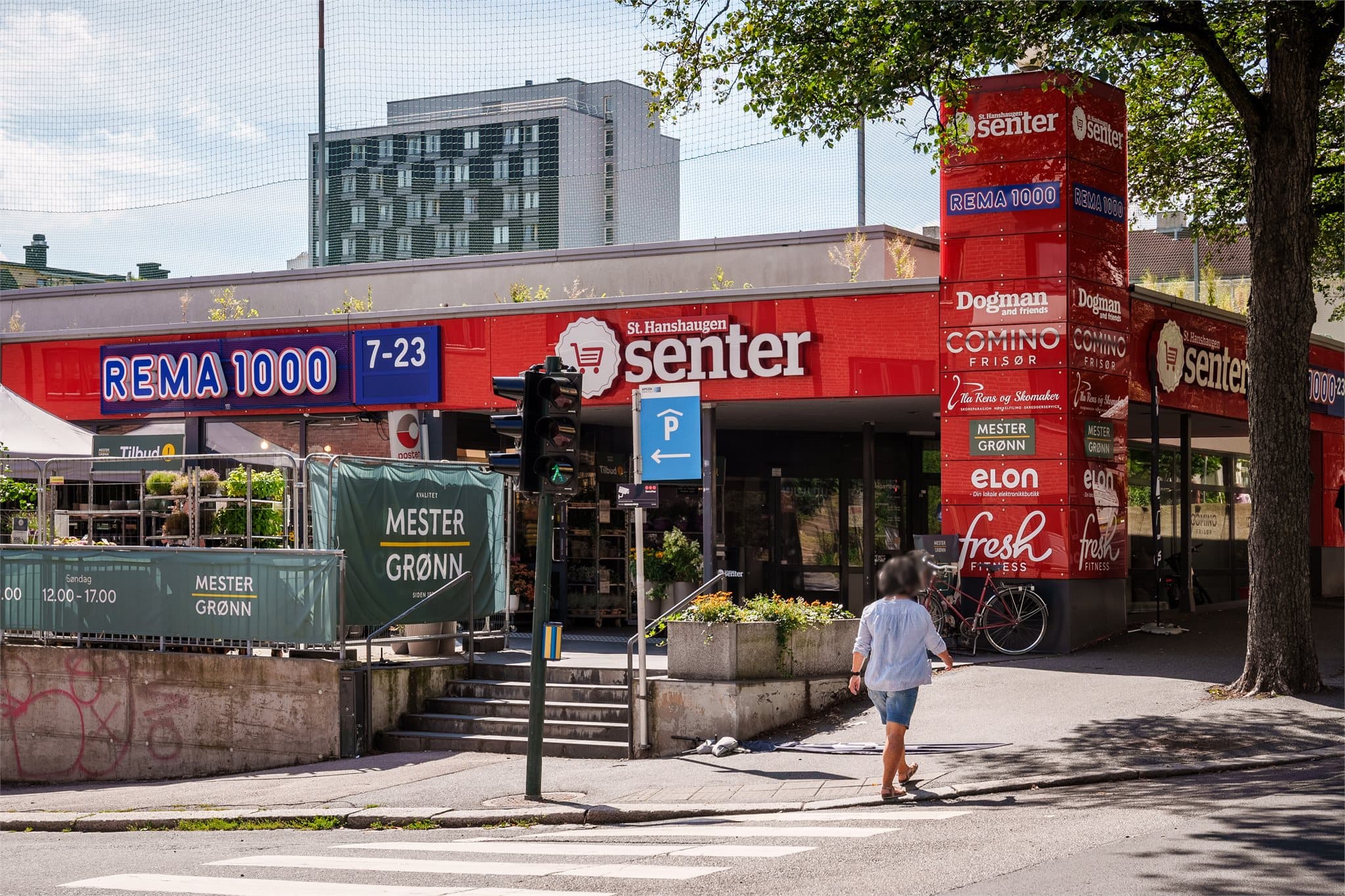 Hverdagslogistikken er enkel med St. Hanshaugen Senter og Rema 1000 kun minutter unna.