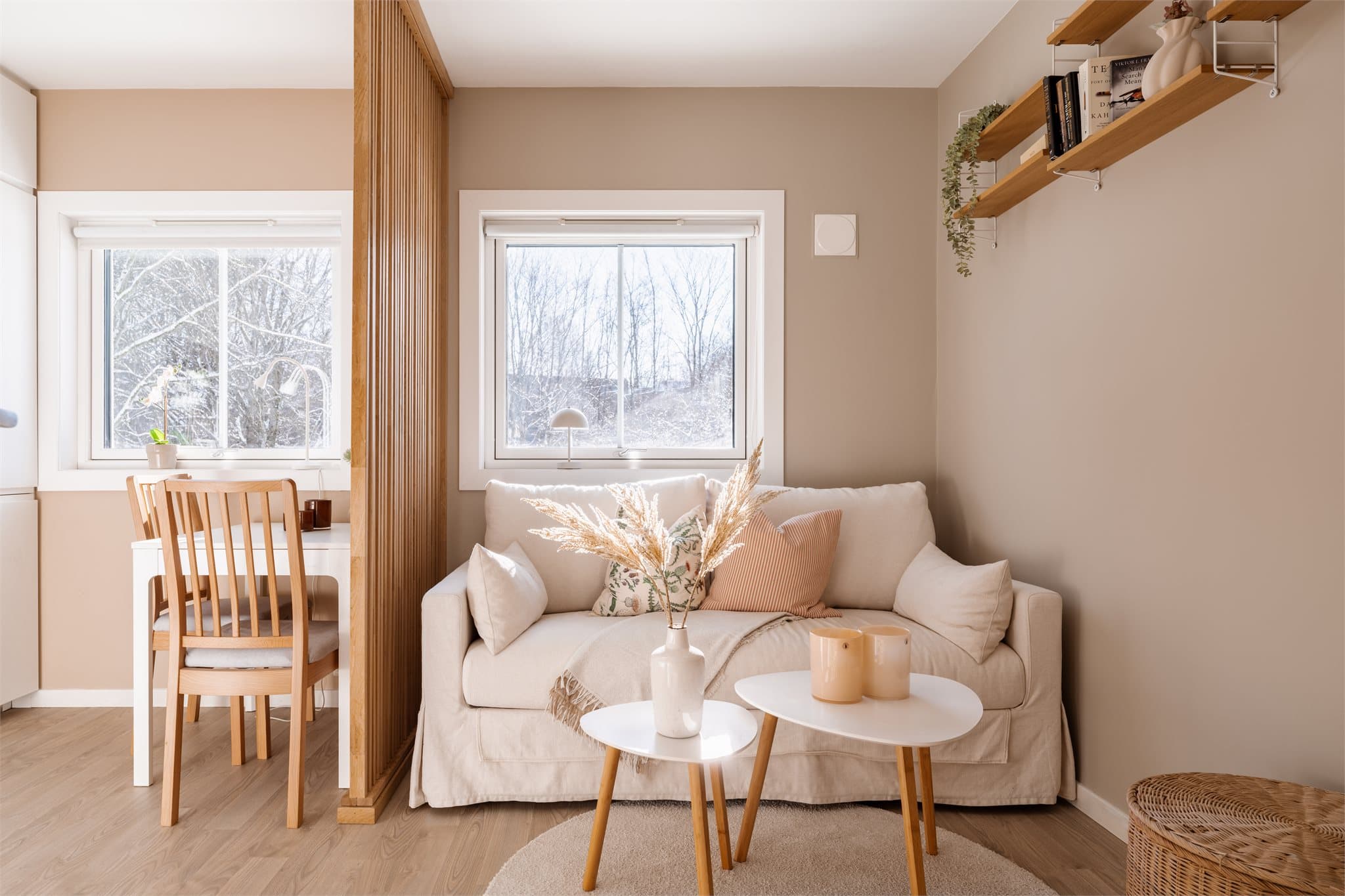 Dette er en lys og delikat leilighet, perfekt for studenter, pendlere eller førstegangskjøpere.