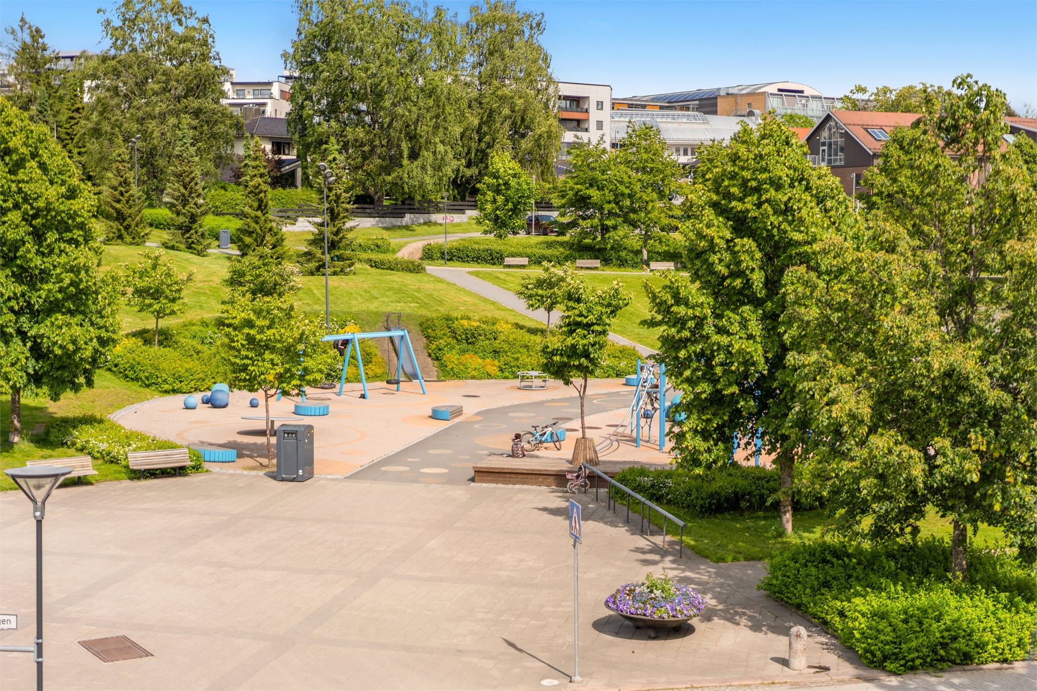 Lekeplass og parkområde i nærområdet