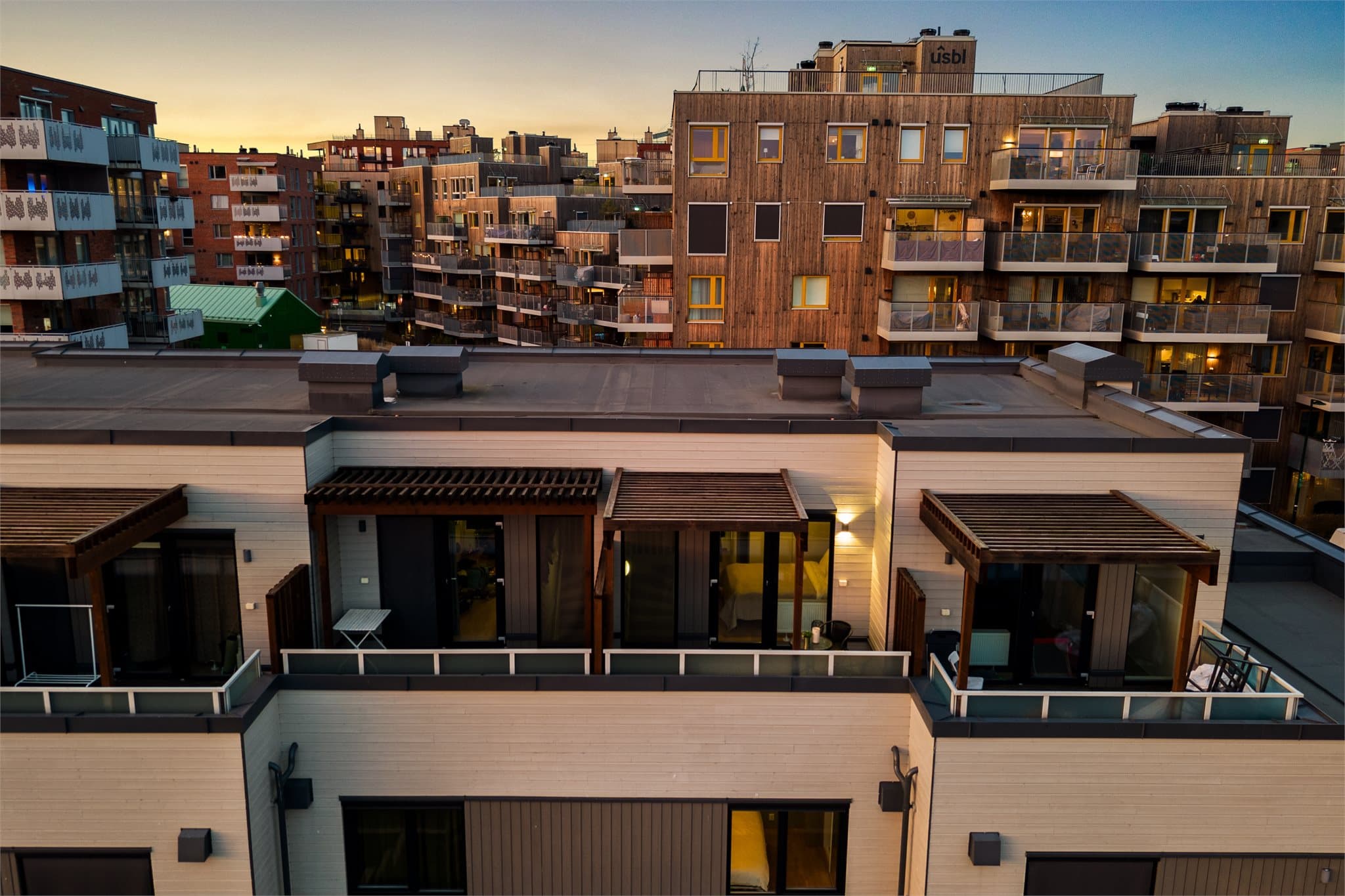 Fra boligen er det kort vei til både skoler og barnehager.