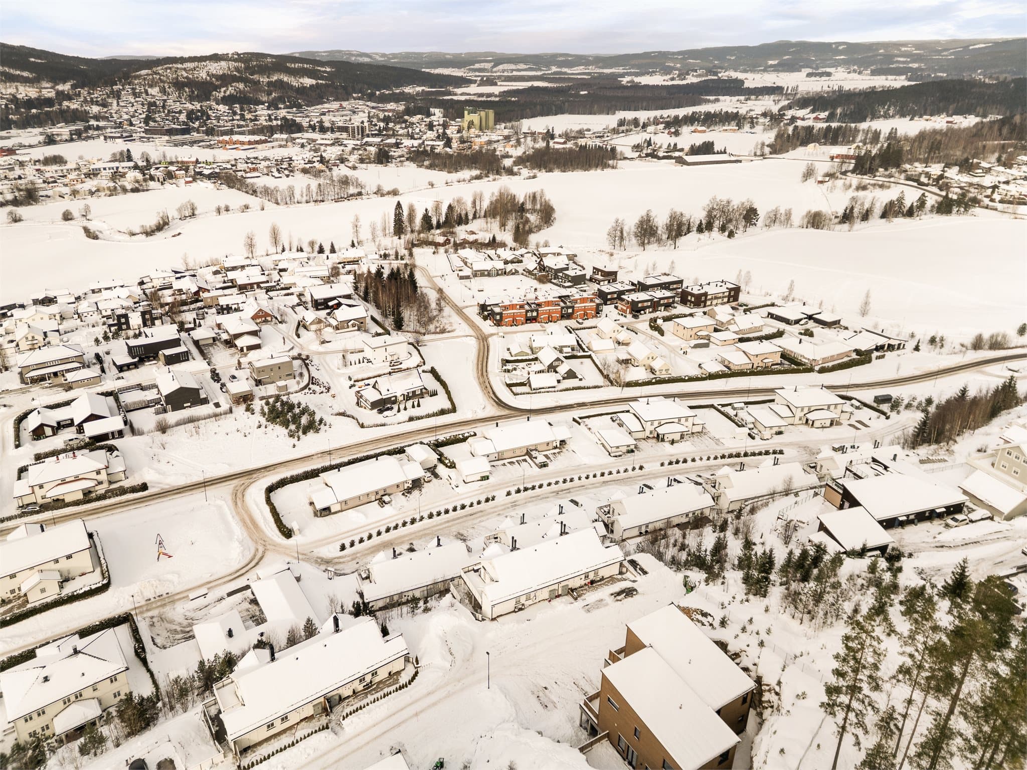 Eiendommen ligger i et populært og nyere etablert boligområde i Festningsåsen.
kommune