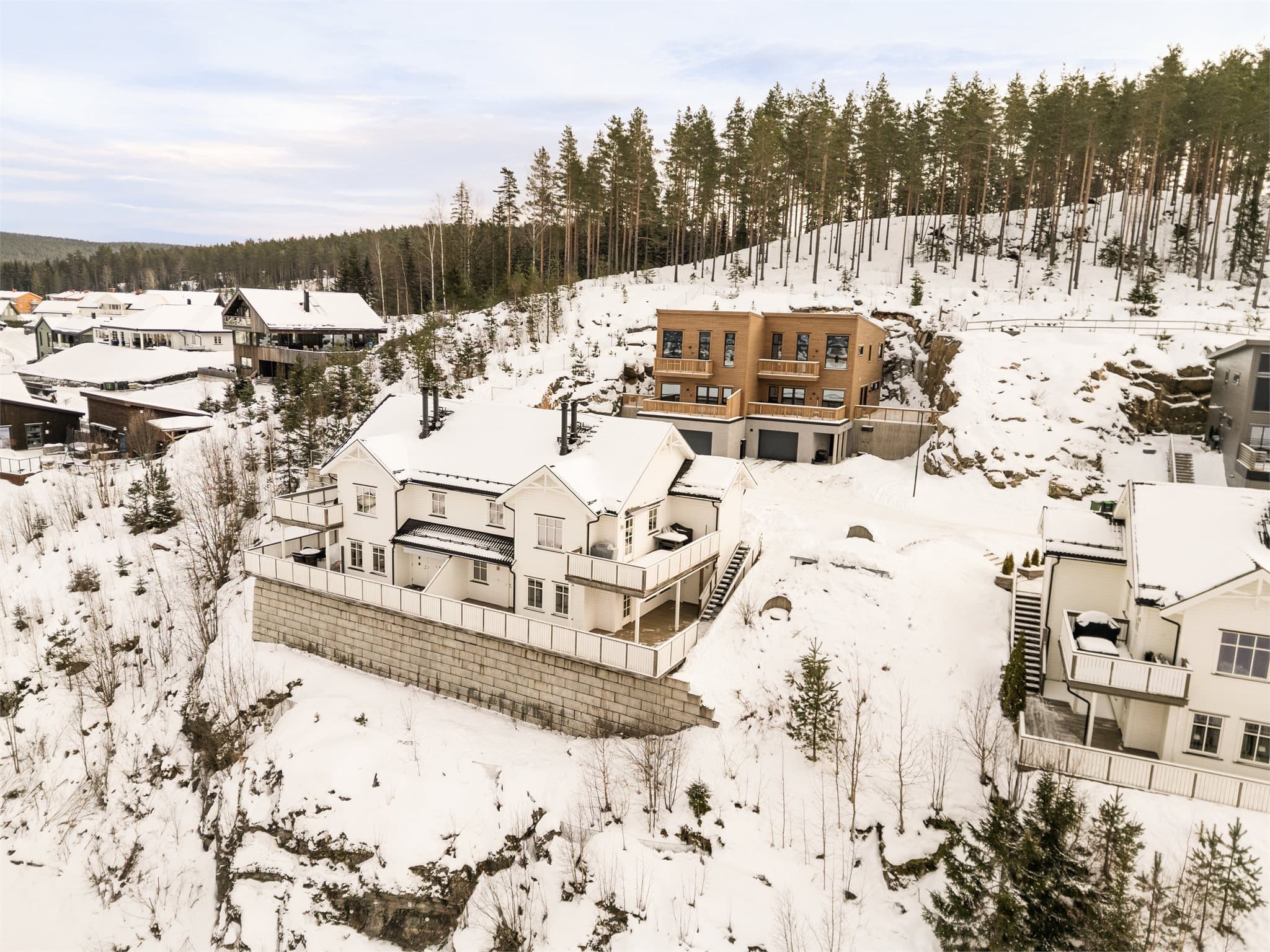 EMERA Eiendomsmegling ved Solveig Granlund har gleden av å presentere Festningslia 5B!