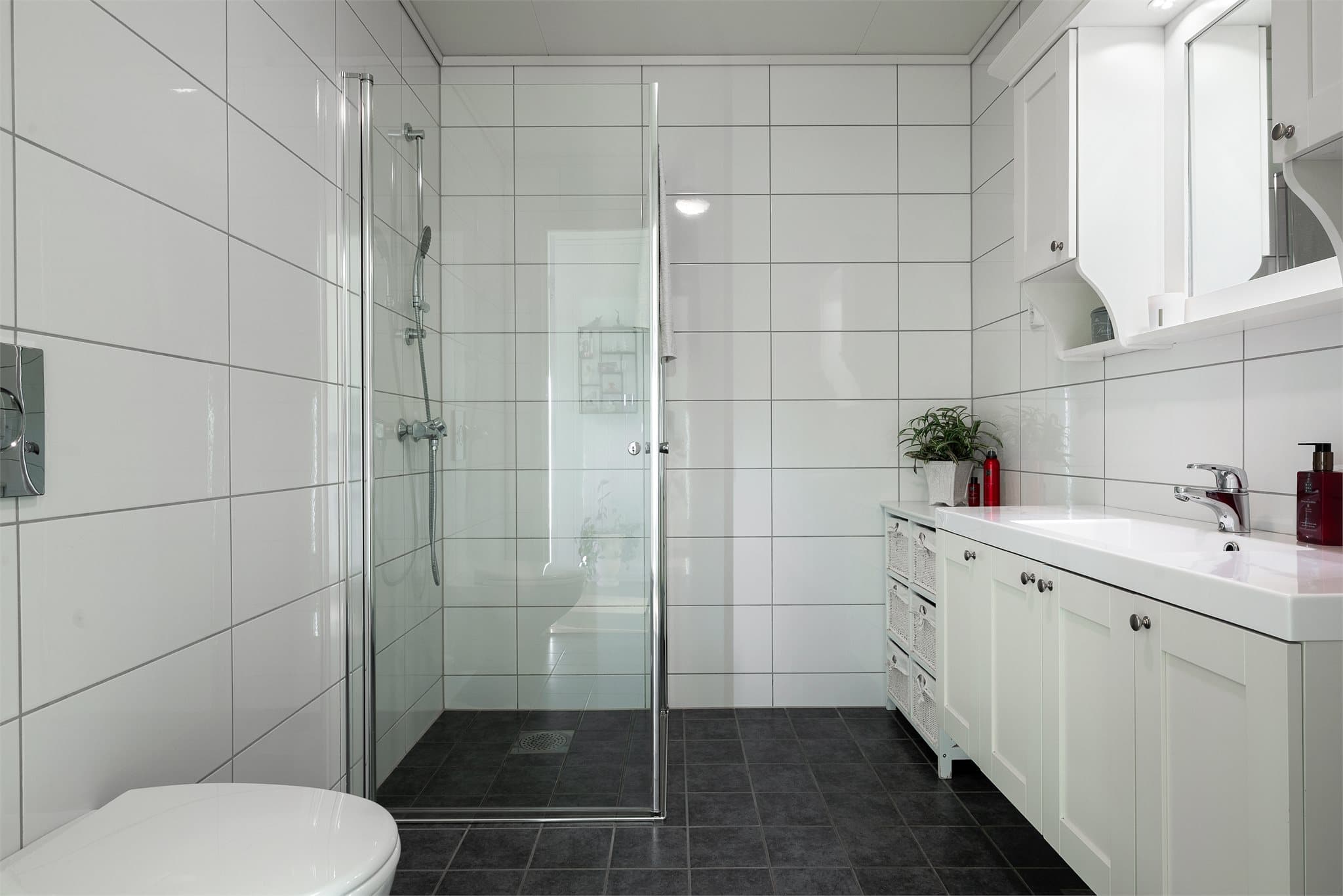 Like ved badet ligger et praktisk vaskerom.