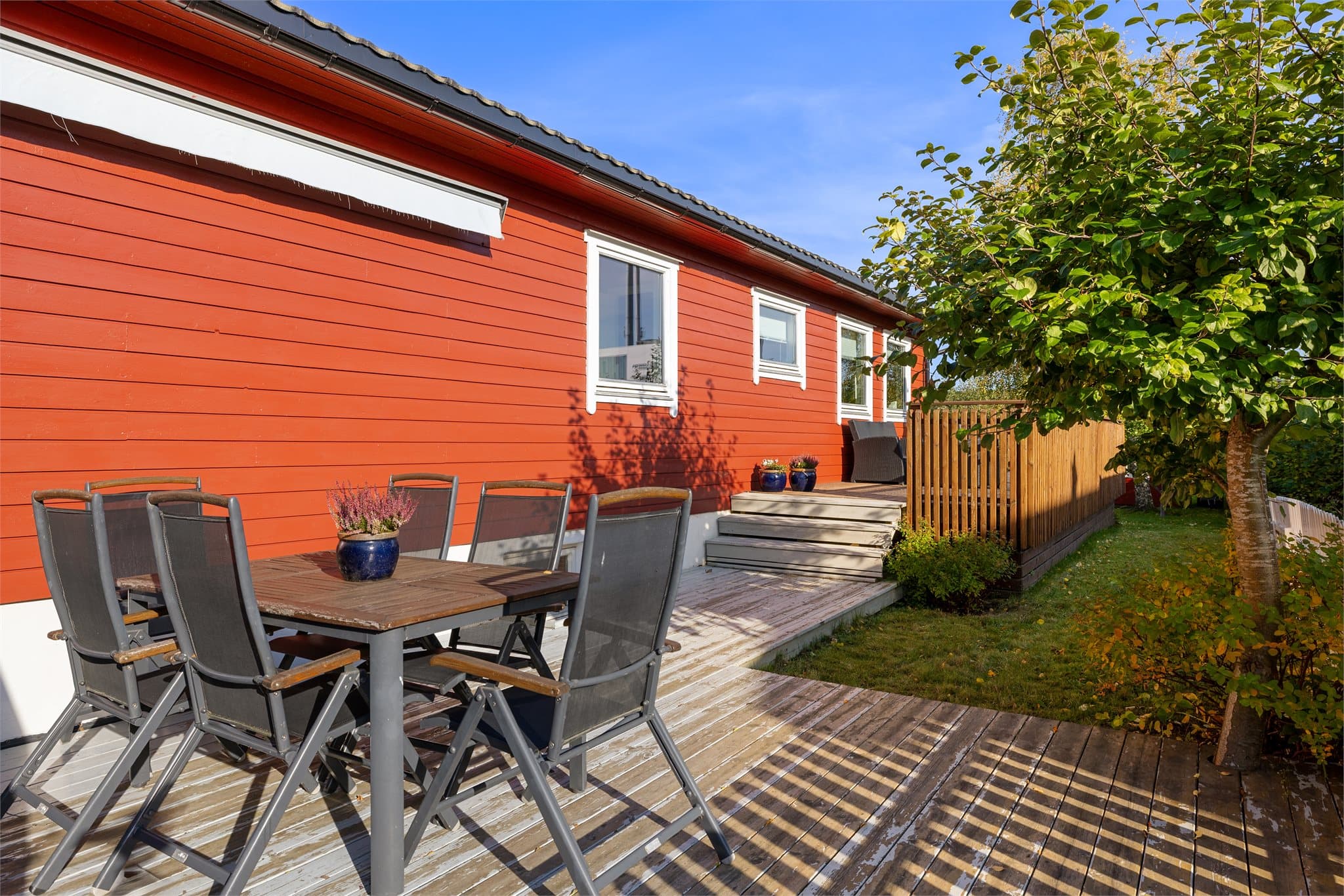 Her får du et totalt terrasse- og balkong areal på 61 kvm, med ulike sosiale soner.