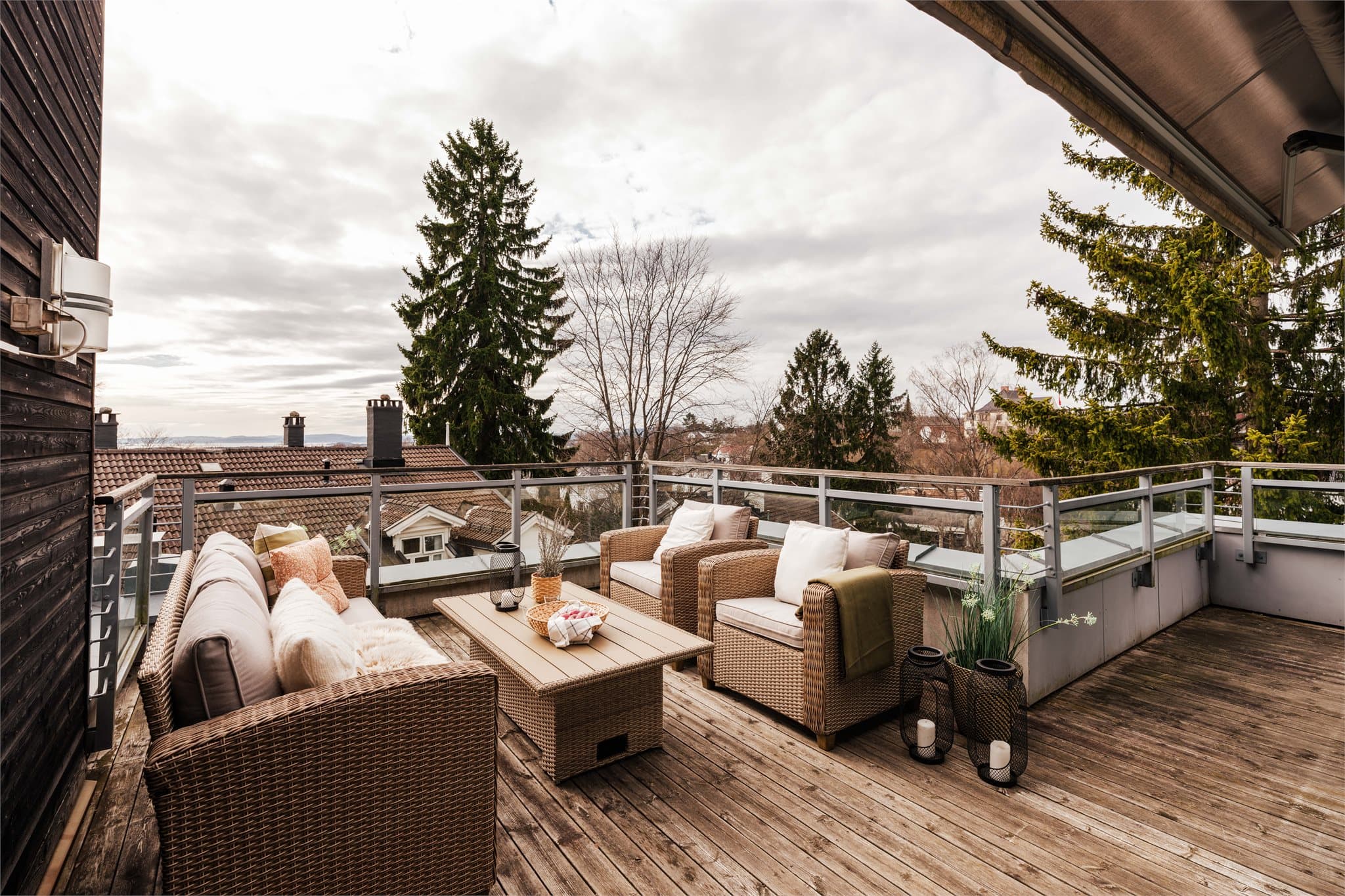 Her får du en vidstrakt utsikt fra Holmenkollen til Bunnefjorden.