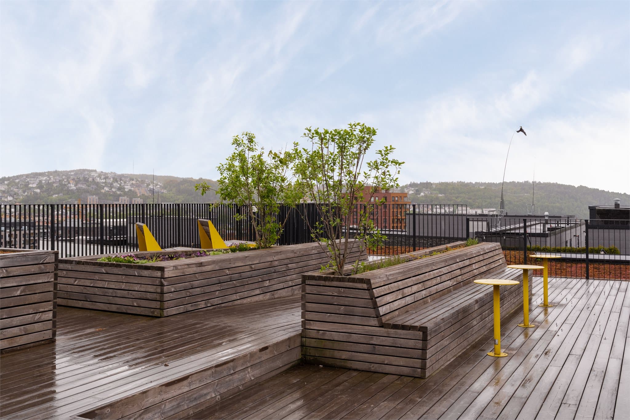 Sameiet har en flott felles takterrasse som beboerne kan benytte – en hyggelig plass for å samle større grupper.