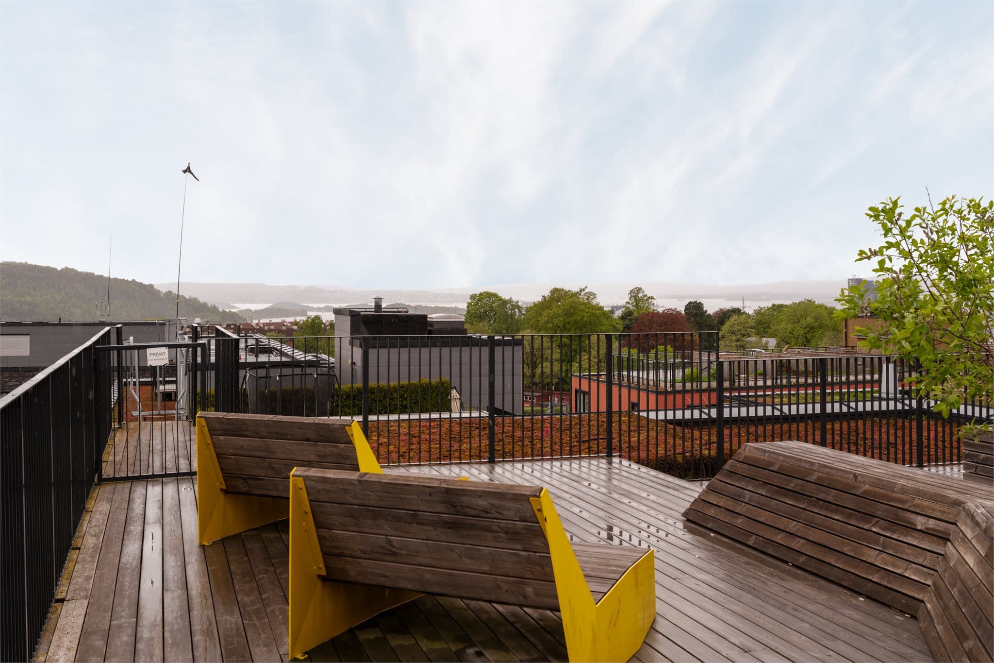 Her kan du nyte lange sommerdager med 360-graders utsikt over byen!