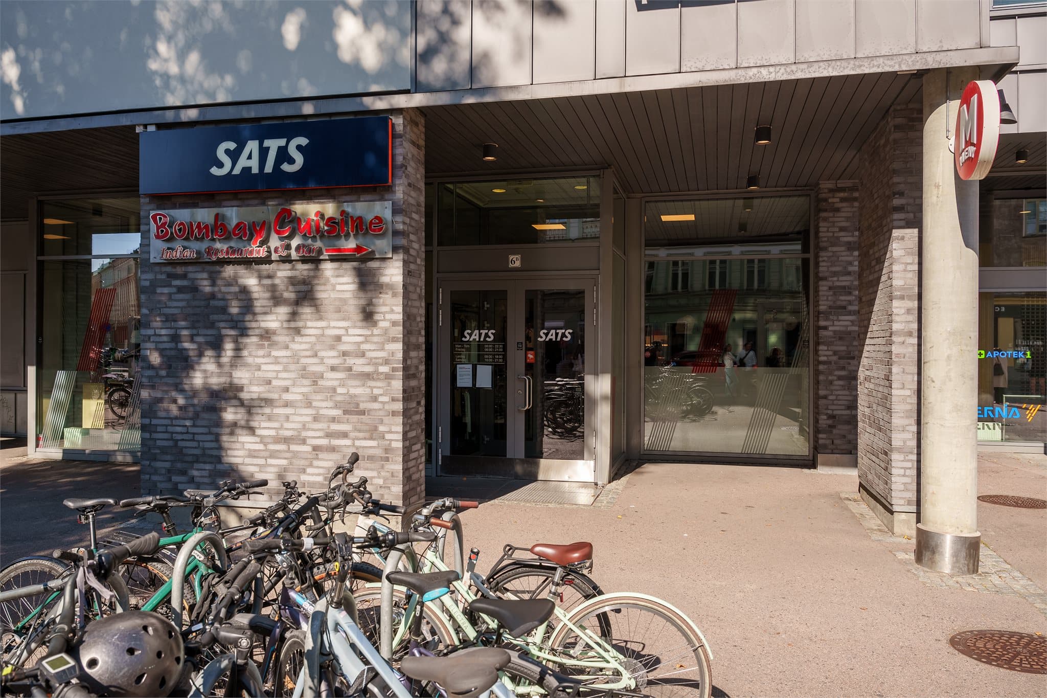 SATS treningssenter er plassert i første etasje av bygget.