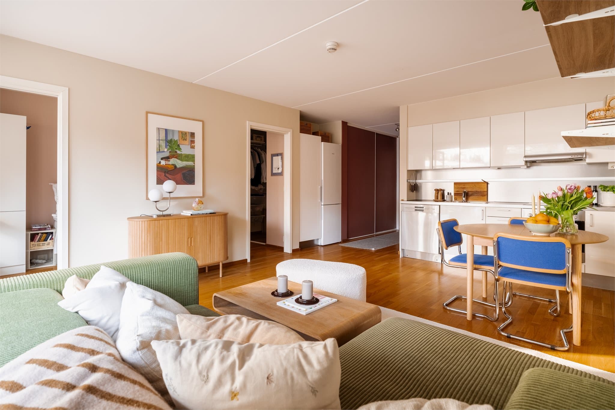 En gjennomtenkt romløsning som er enkel å møblere og tilpasse etter eget ønske.