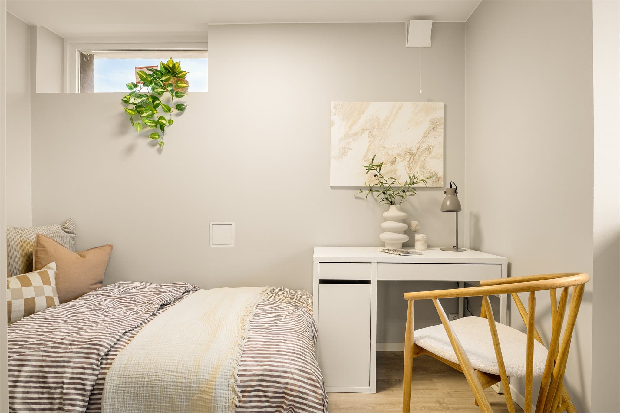 - Passer perfekt som barne- eller gjesterom -