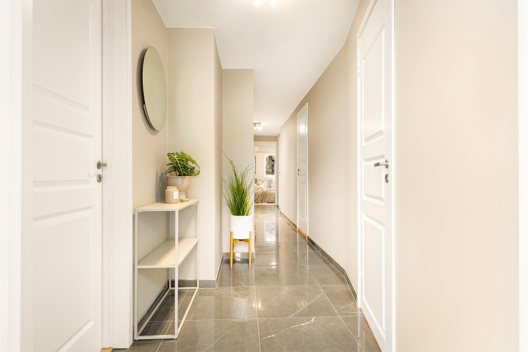 - Varmekabler i alle gulv sørger for en jevn og behagelig varme i hele boligen -