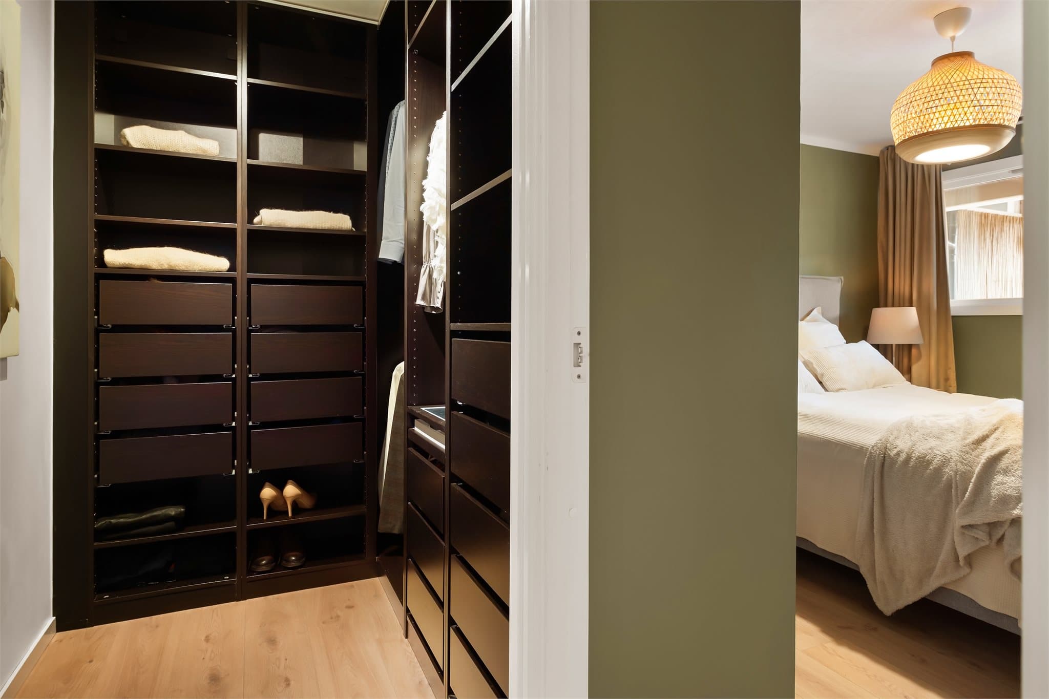 - Walk-in closet måler 4,3m² -