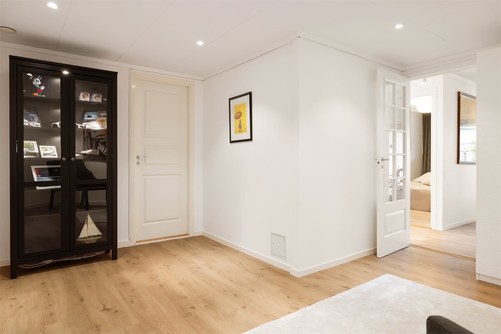 - Innenfor kjellerstuen er det rikelig med lagringsmuligheter i bod på 8m² -