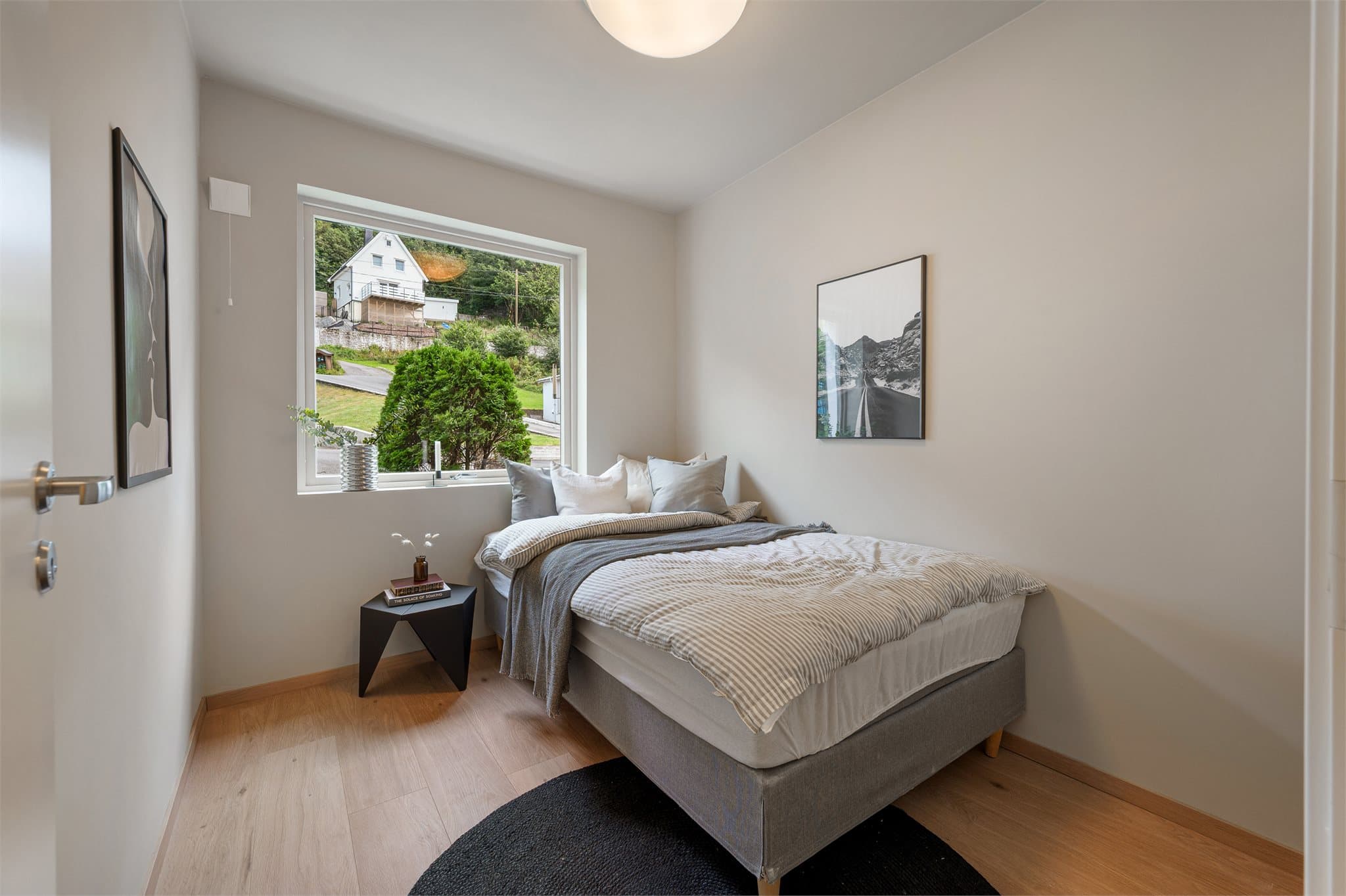 - Soverom 2 måler 6,2 kvm -