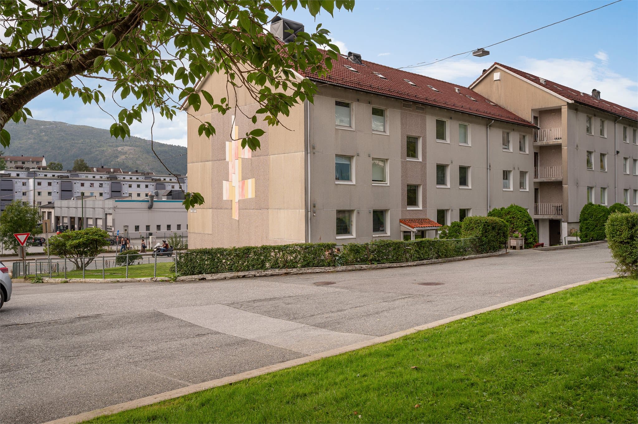 - Inngang til bygget -