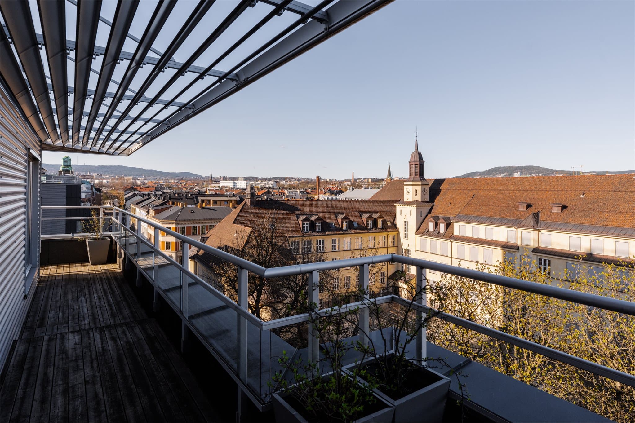 Nå er vi på nordsiden av terrassen