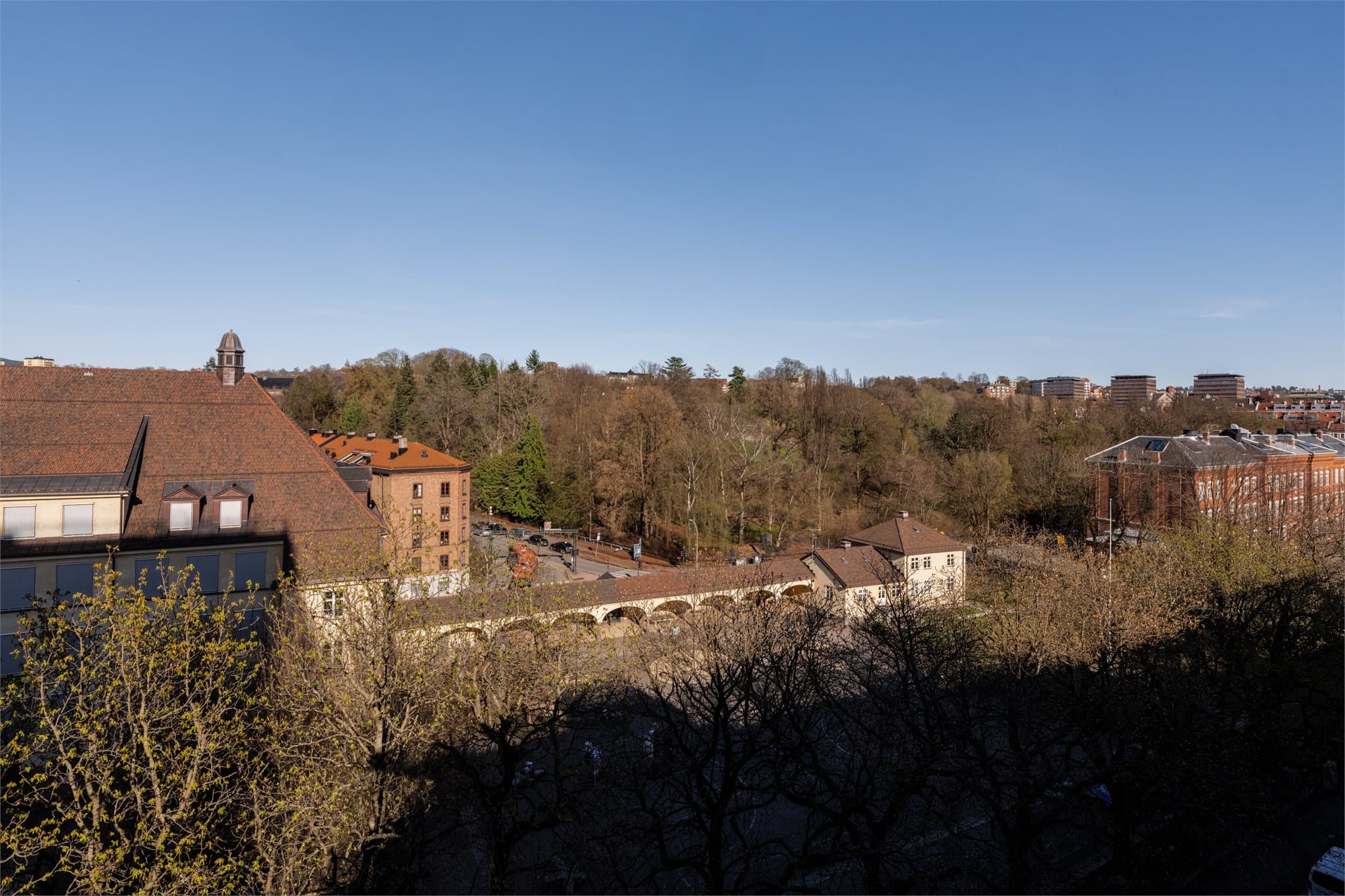 Botanisk hage, en av byens flotteste parker, ligger like i nærheten.
