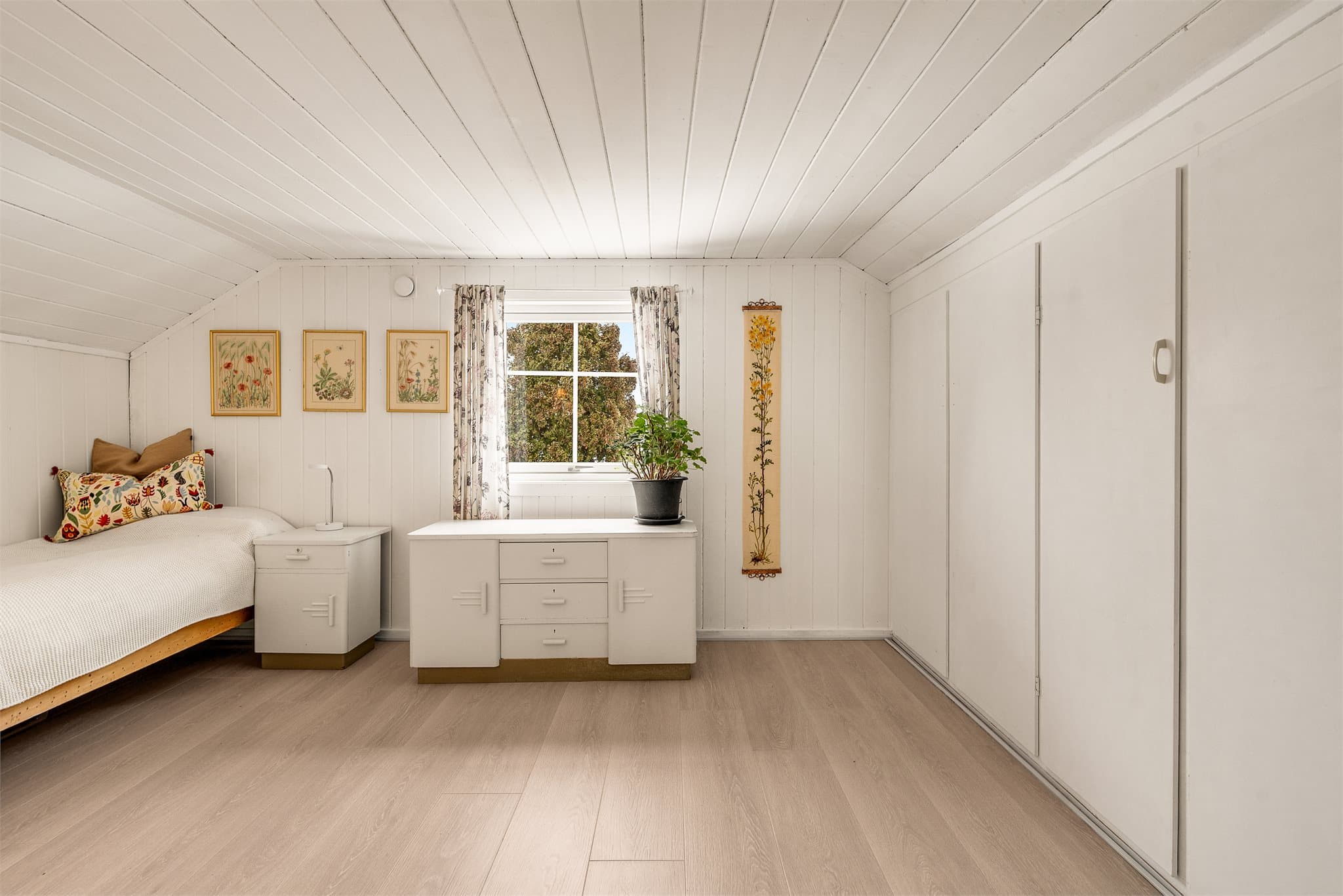 Det er integrerte skap.