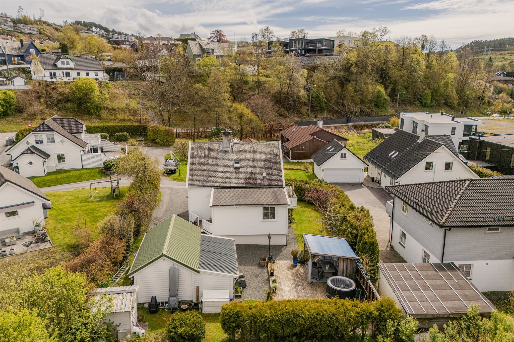 - Flotte og grønne omgivelser i et populært boligområde -