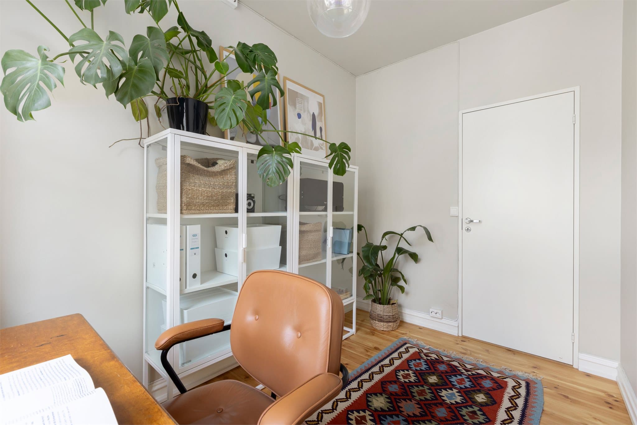 God plass til møblering og oppbevaring, slik at du kan tilpasse rommet etter behov.