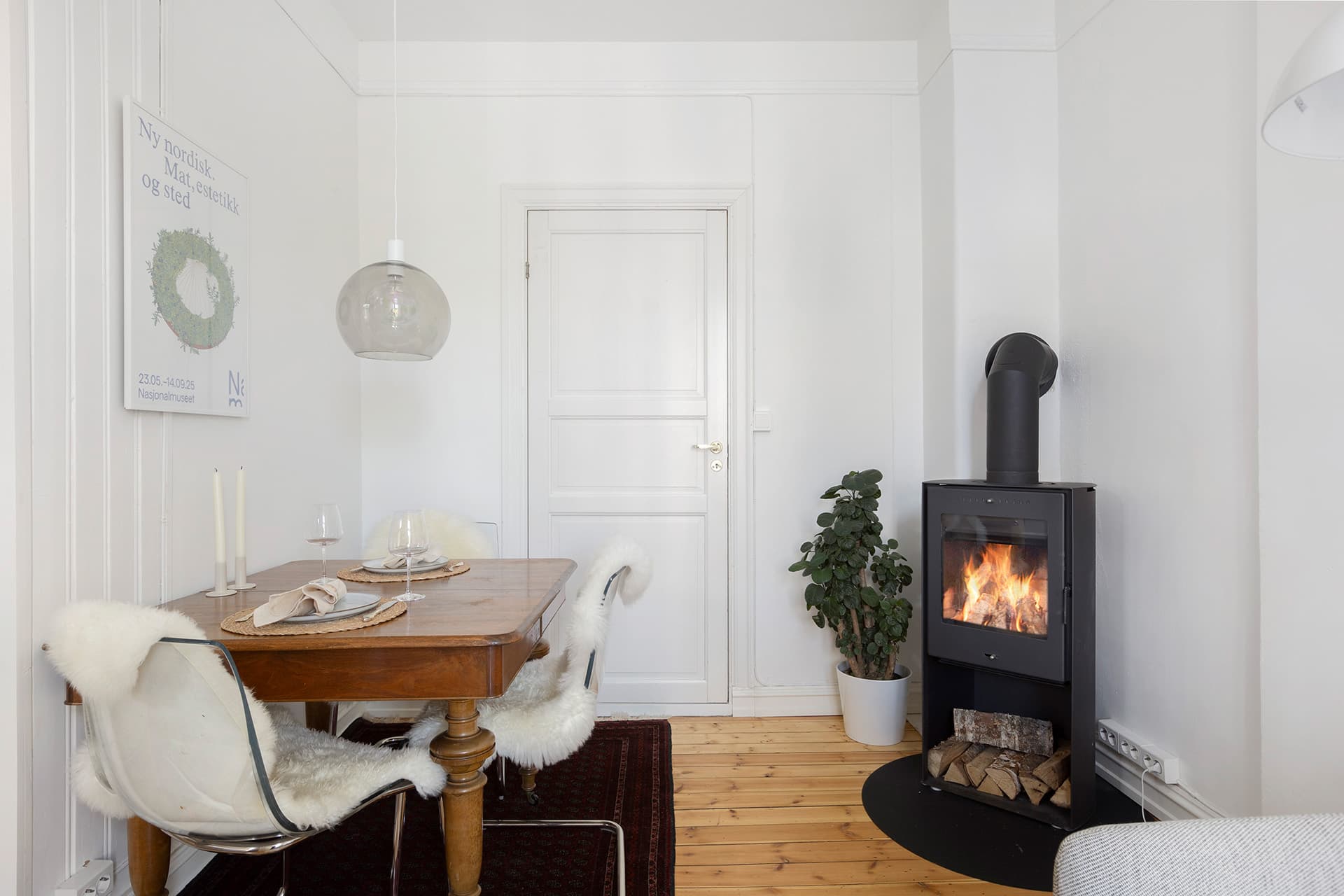 Her er det god plass til spisebord hvor du kan invitere venner og familie til hyggelige sammenkomster.