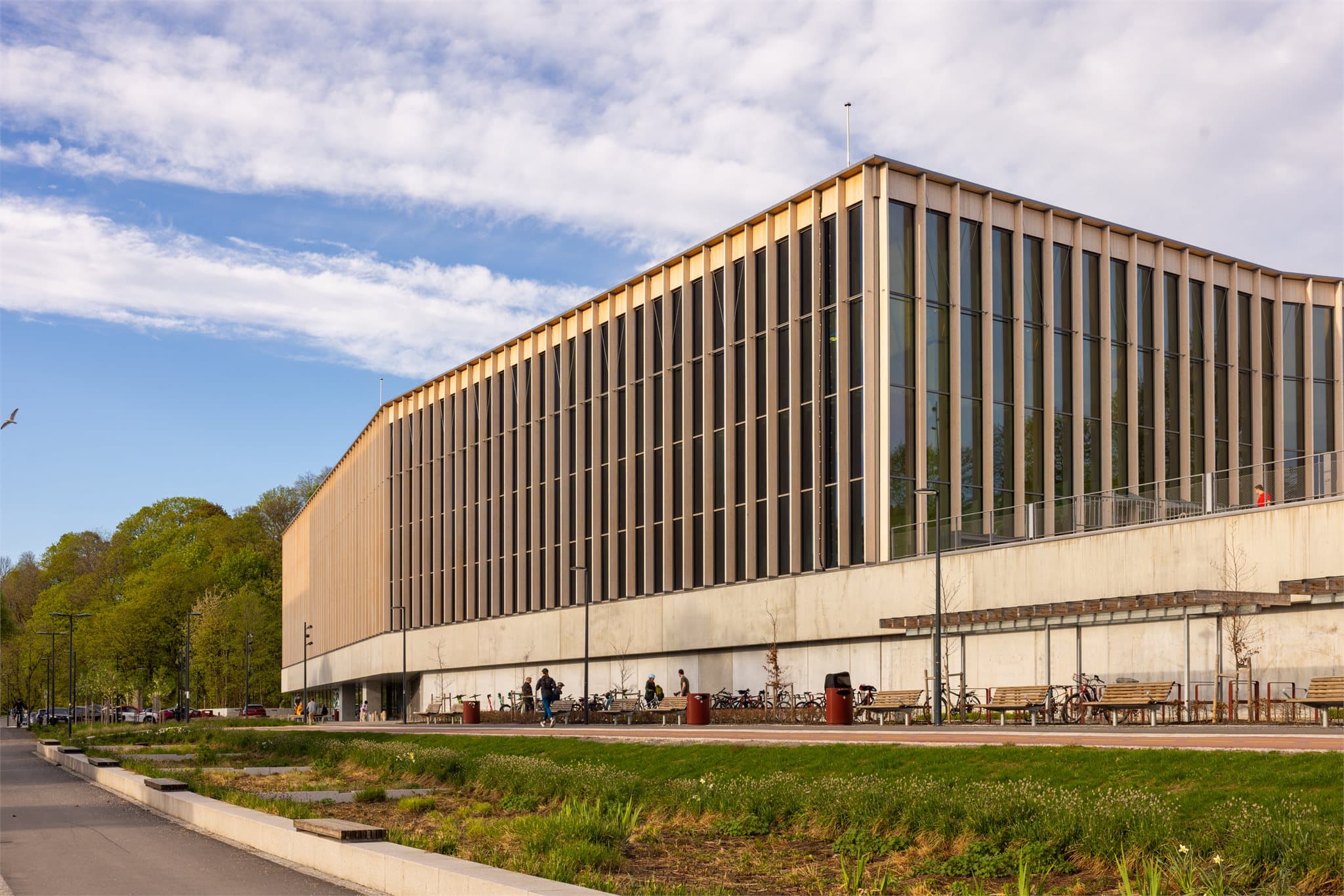 Kort gangavstand til Tøyenbadet, som byr på innendørsbasseng, utendørsfasiliteter og en moderne flerbrukshall.
