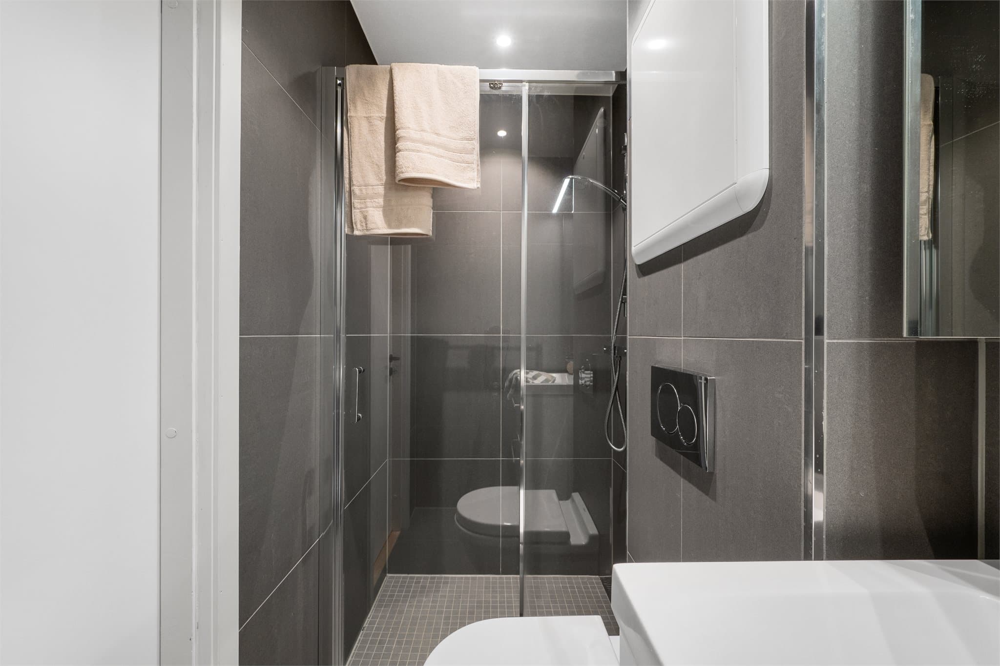 - Badet måler 2,3 m² -
