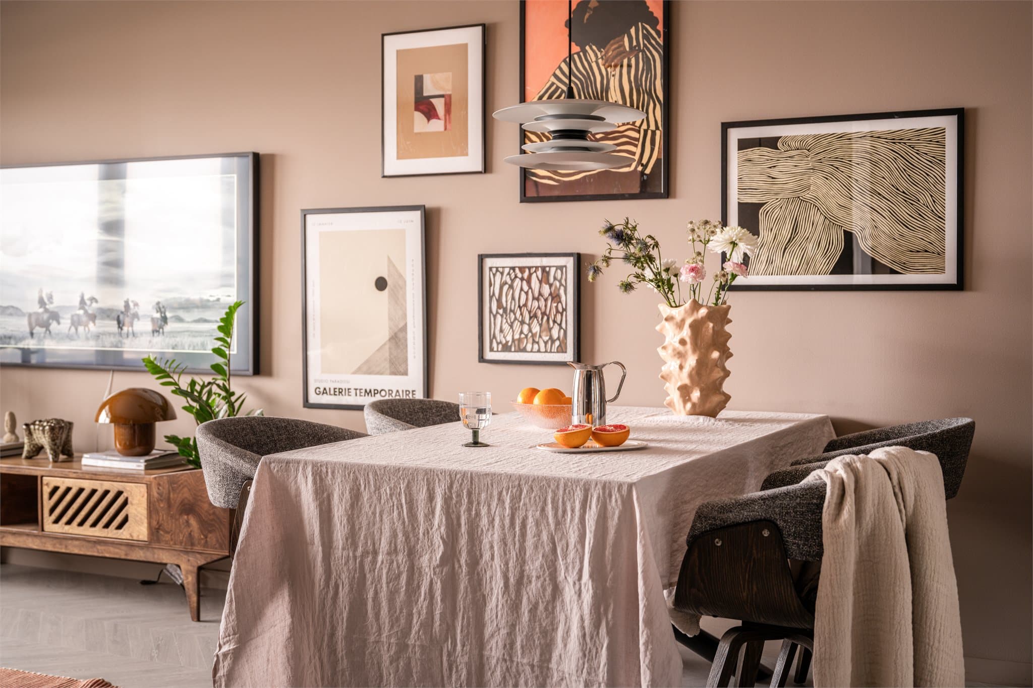 Detaljer fra spiseplassen.