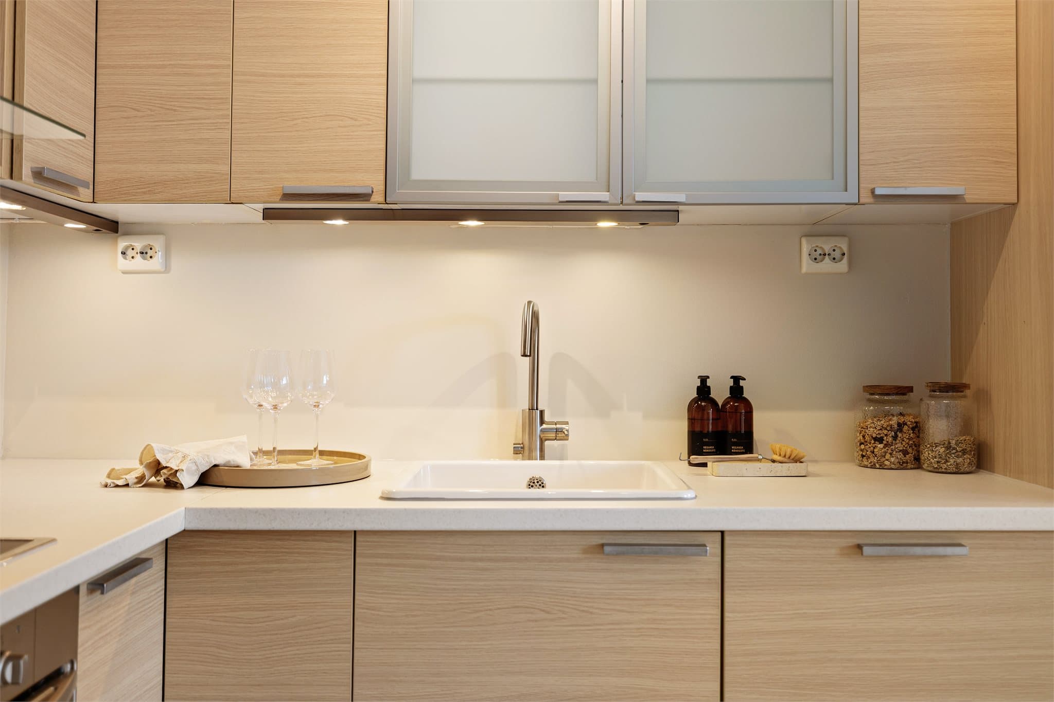 I 2026 ble kjøkkenet oppgradert med ny benkeplate og kjøkkenkum.