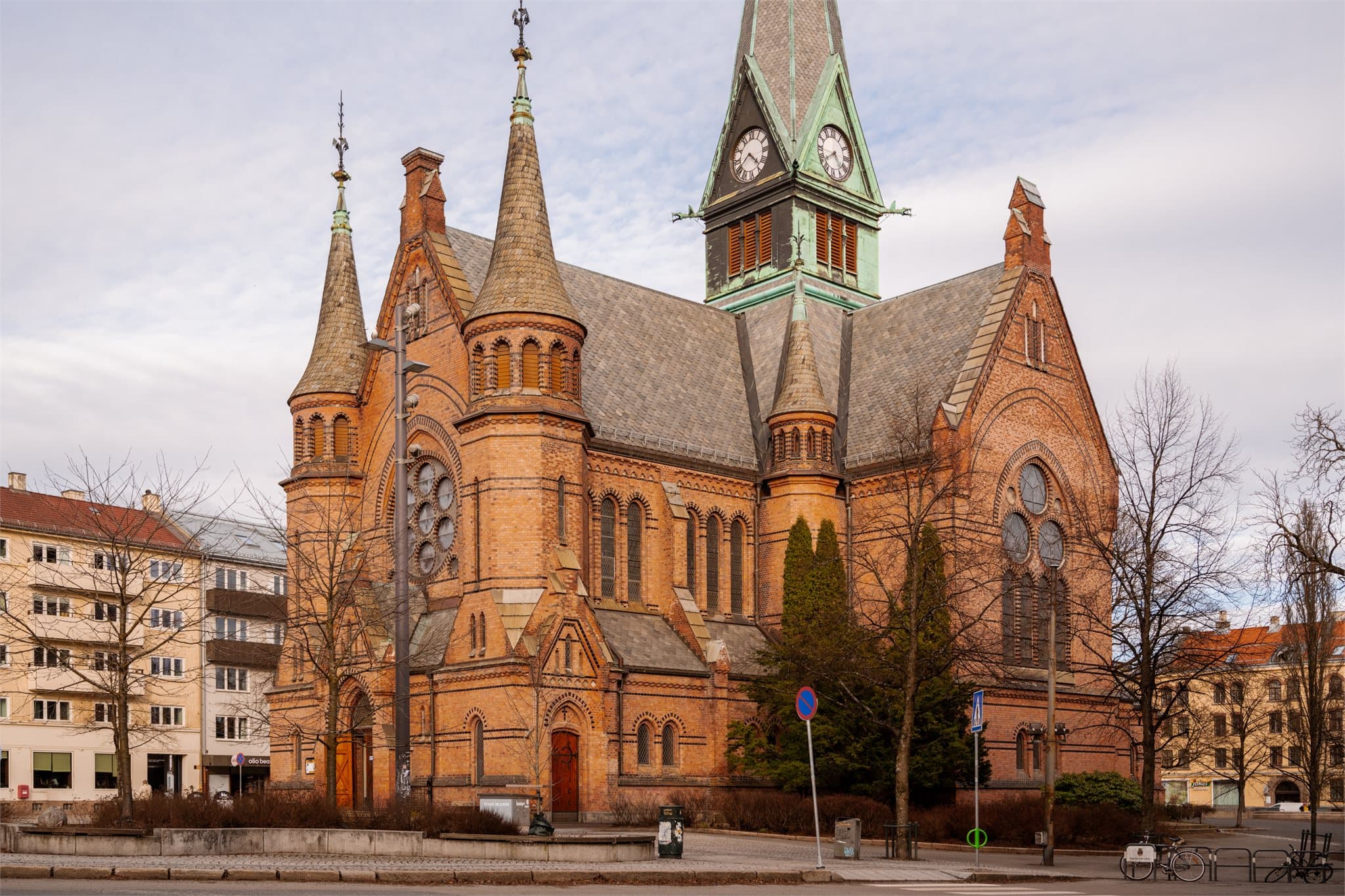 Sagene er et område som kombinerer urbane kvaliteter med historisk sjarm og grønne omgivelser.