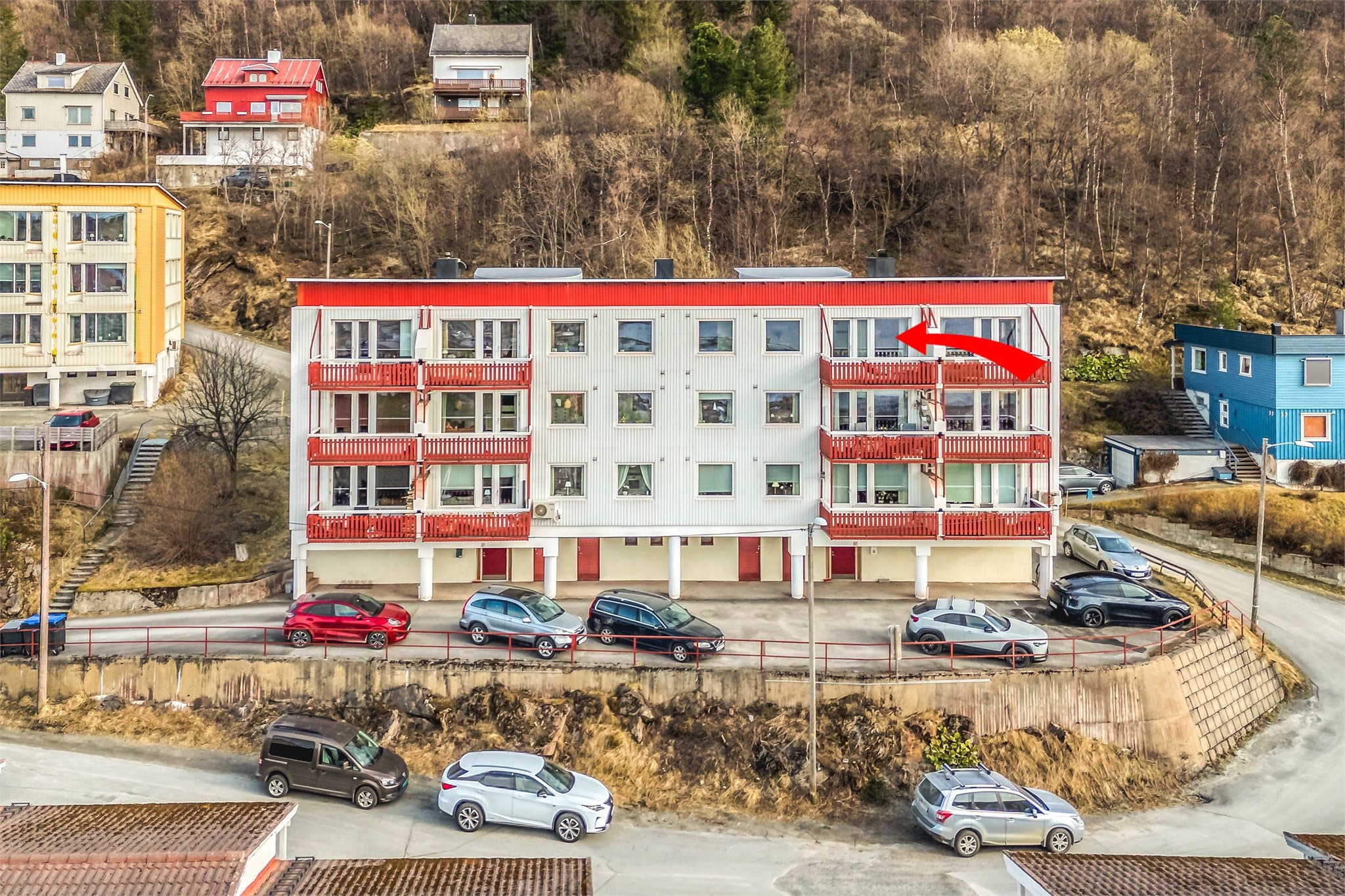 Leiligheten ligger i 3. etasje i Hagebakken 4B