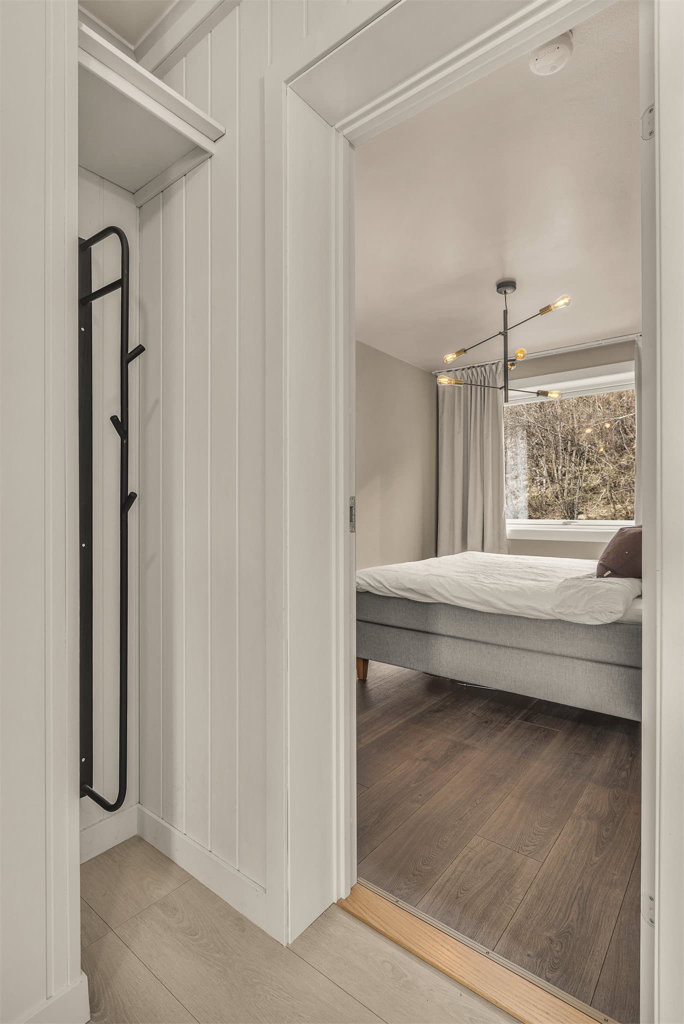 I gangen er det praktiske detaljer for oppbevaring