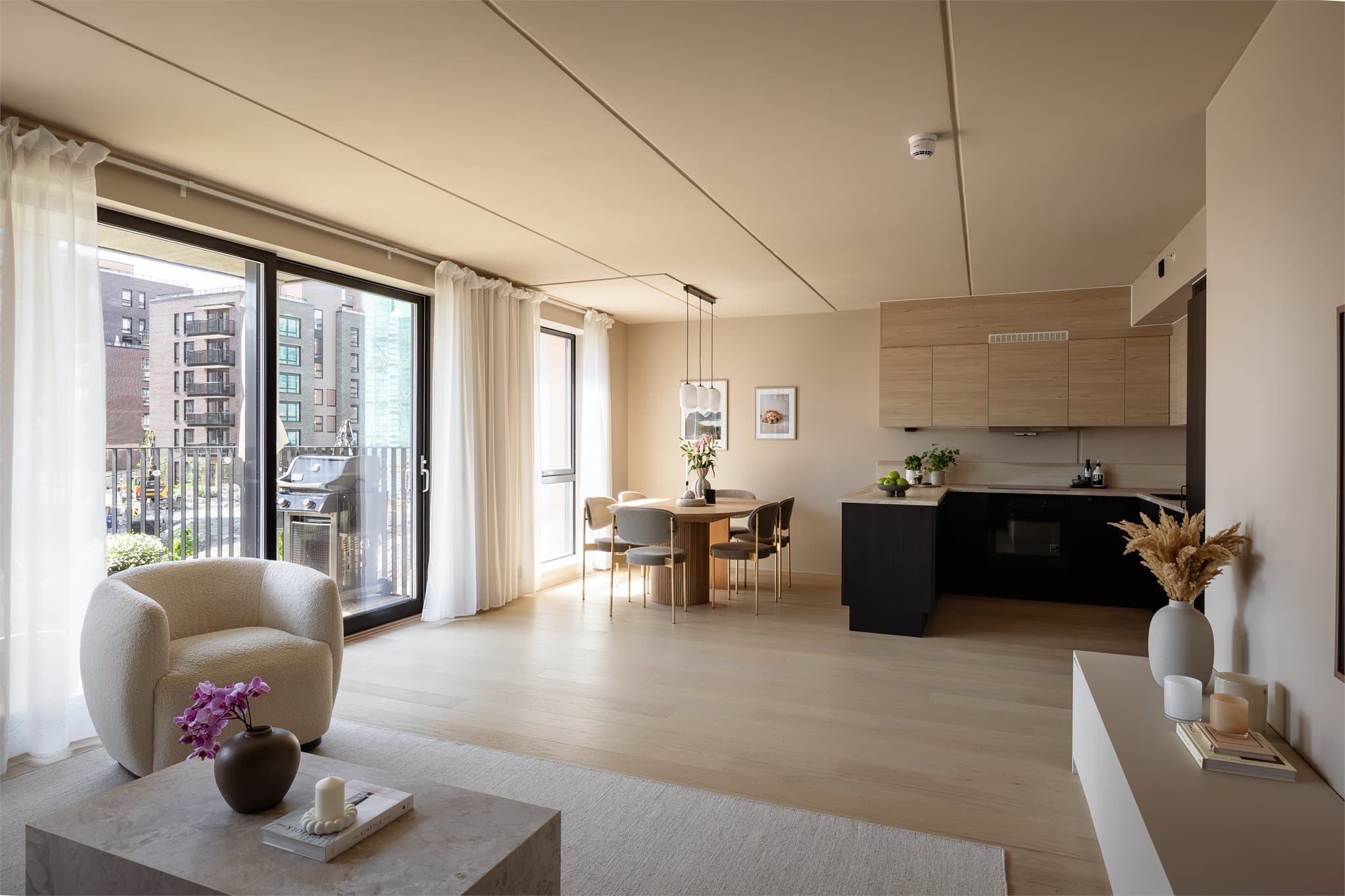 Dette er en rålekker og påkostet 3-roms med eksepsjonelt god og romslig planløsning!