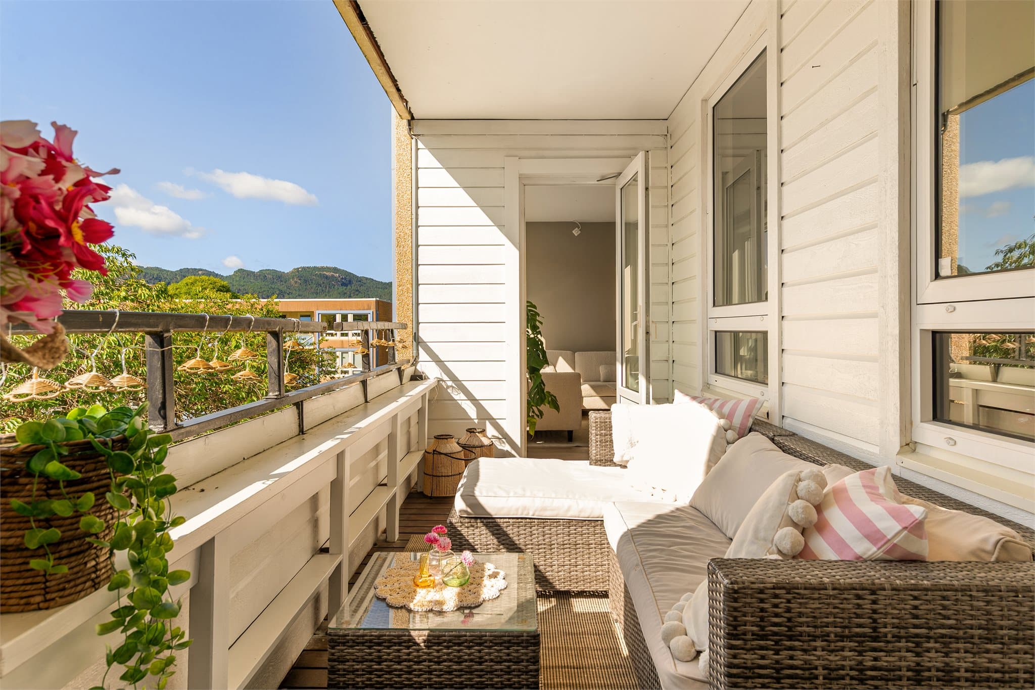 - Balkongen måler 8,3m² -